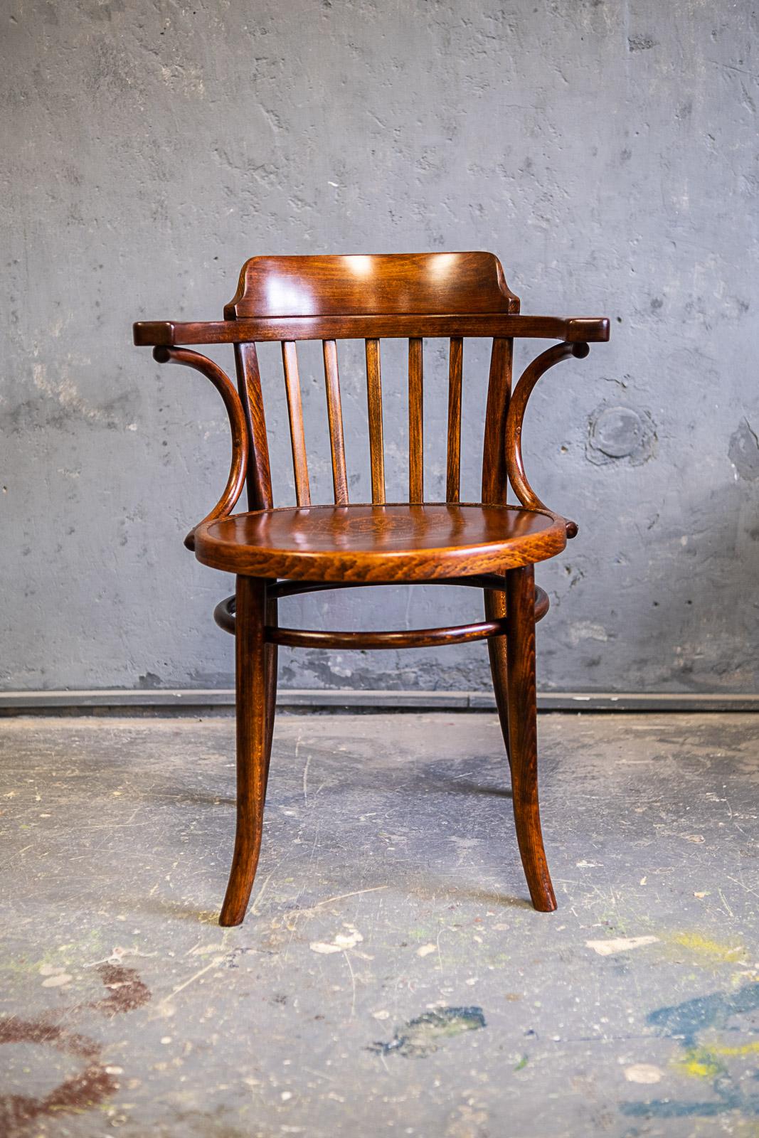 Restaurování nábytku Patina foto 2