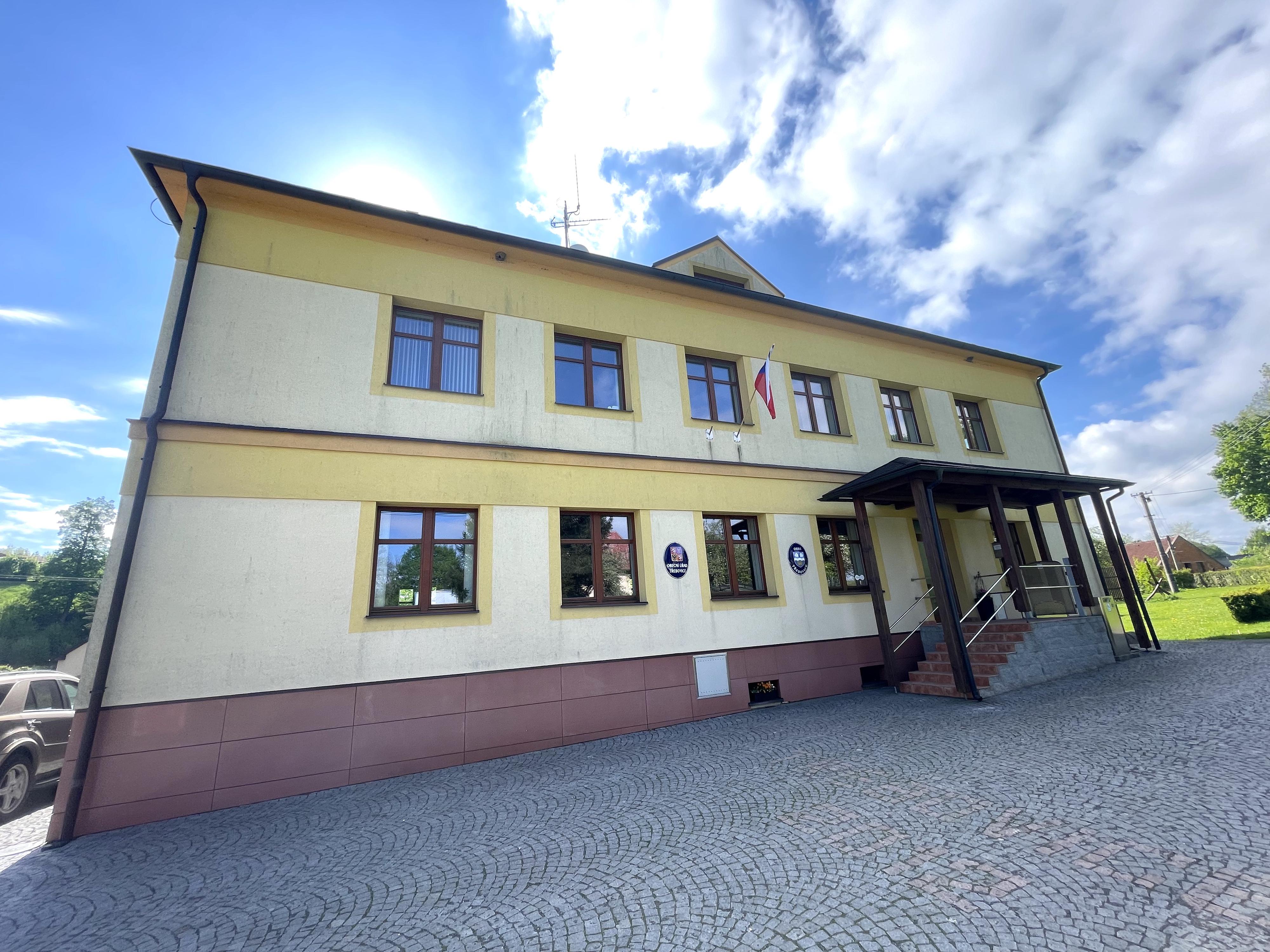 Třebovice - obecní úřad foto 2