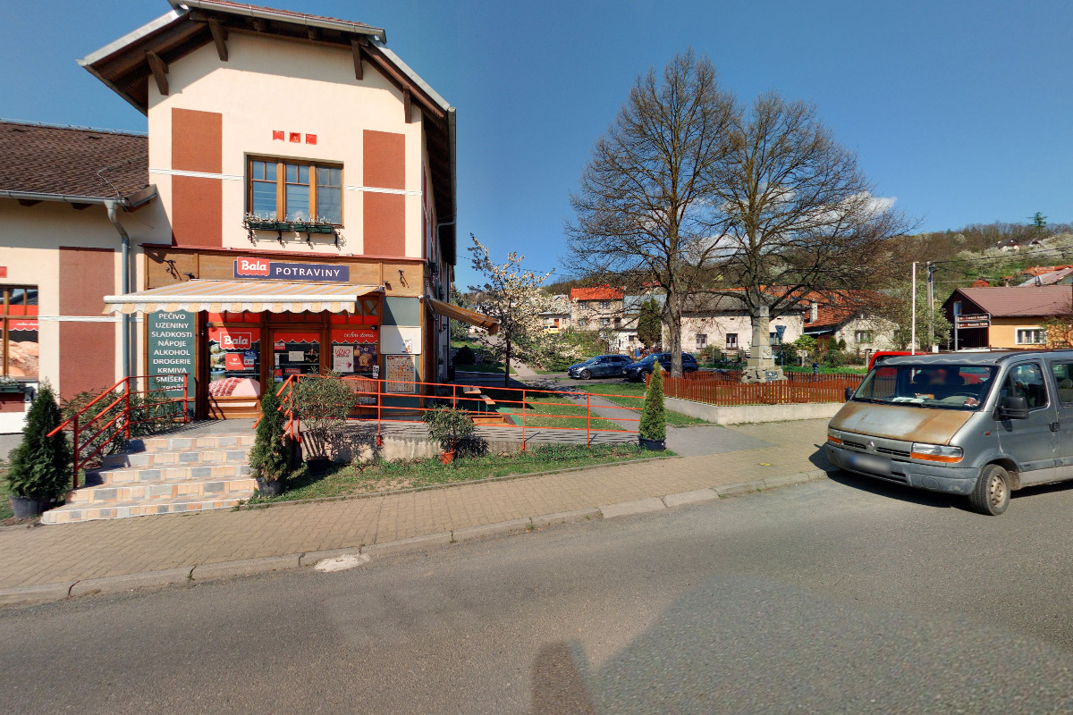 Nabíjecí zásuvka pro elektrokola - Přílepy