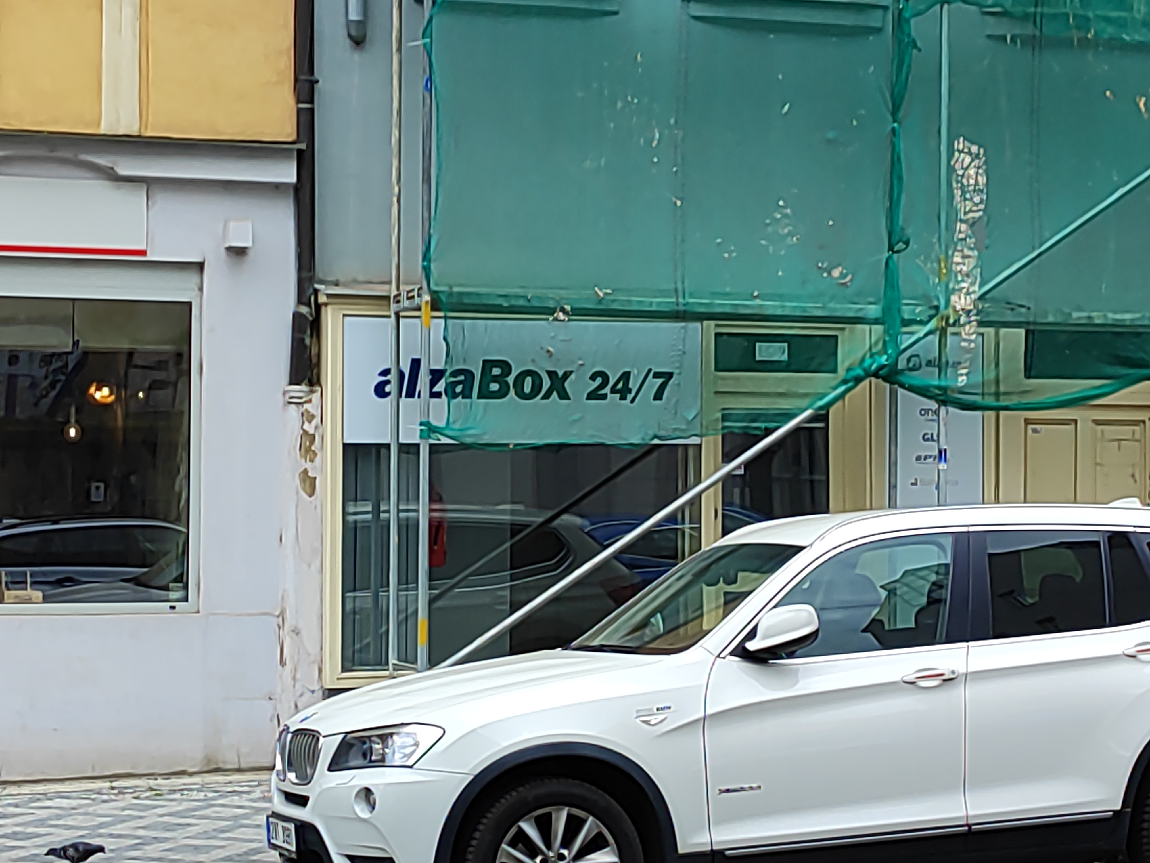AlzaBox