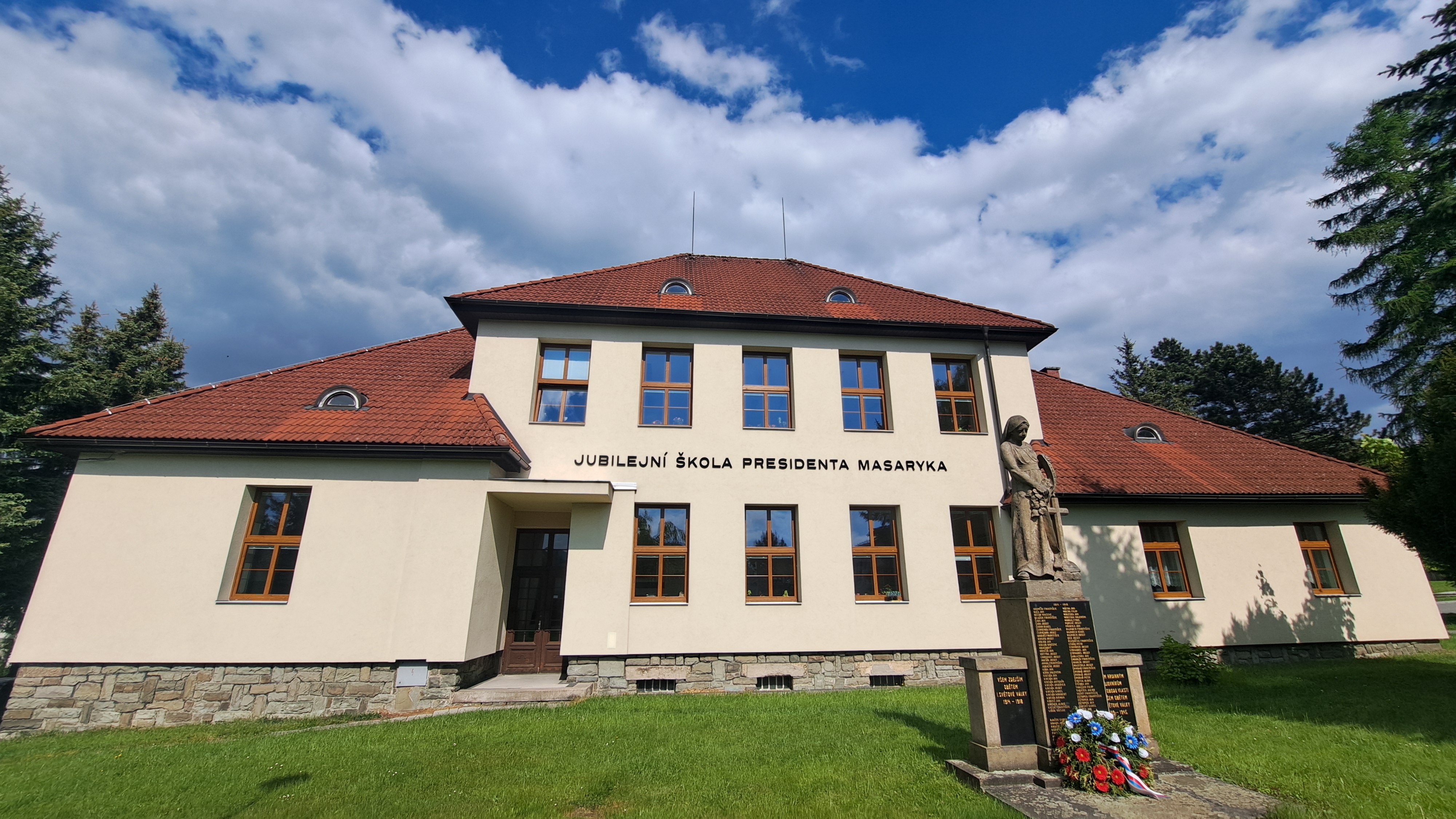 Jubilejní základní škola prezidenta Masaryka a Mateřská škola Trojanovice, okres Nový Jičín foto 4