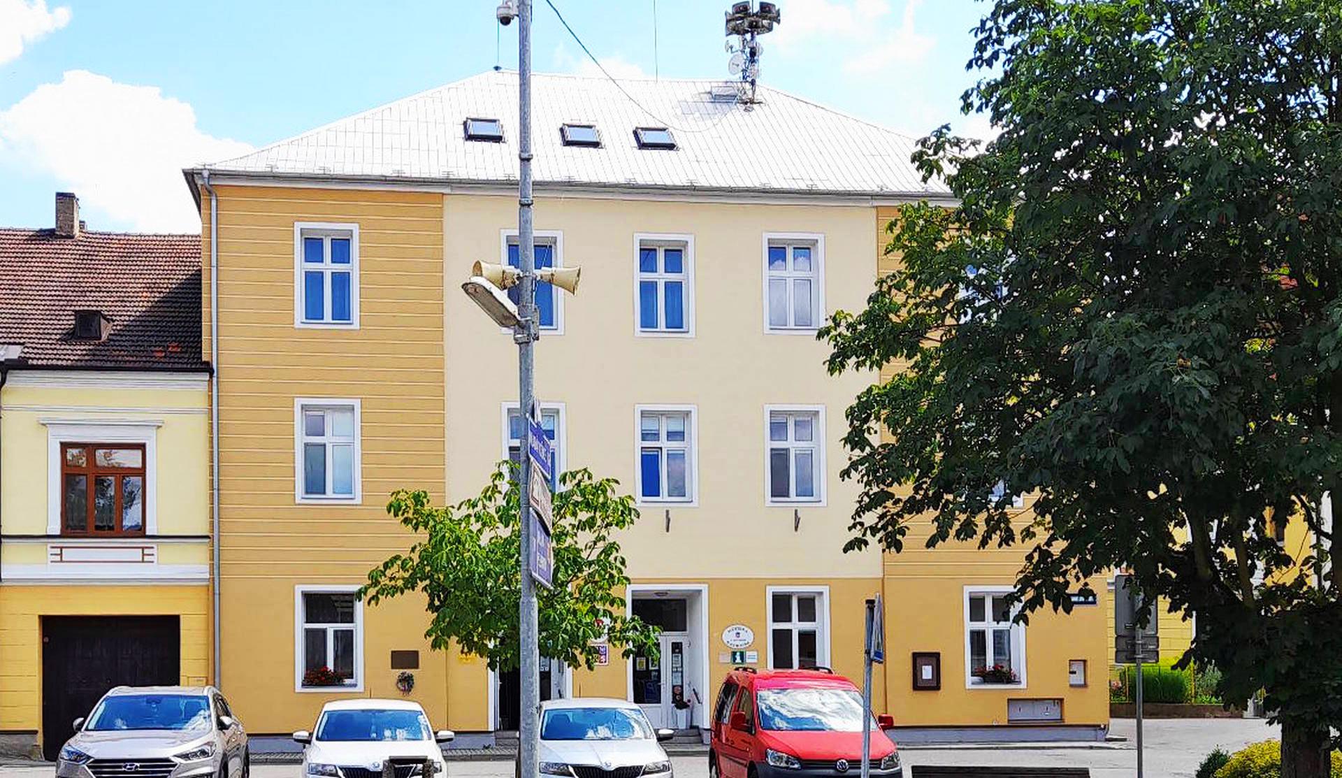 Chýnov - městský úřad foto 6
