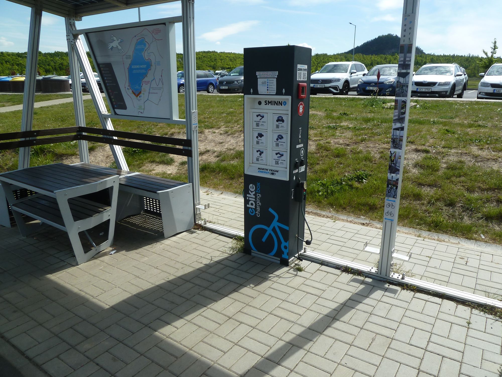 Dobíjecí stanice pro elektrokola foto 2