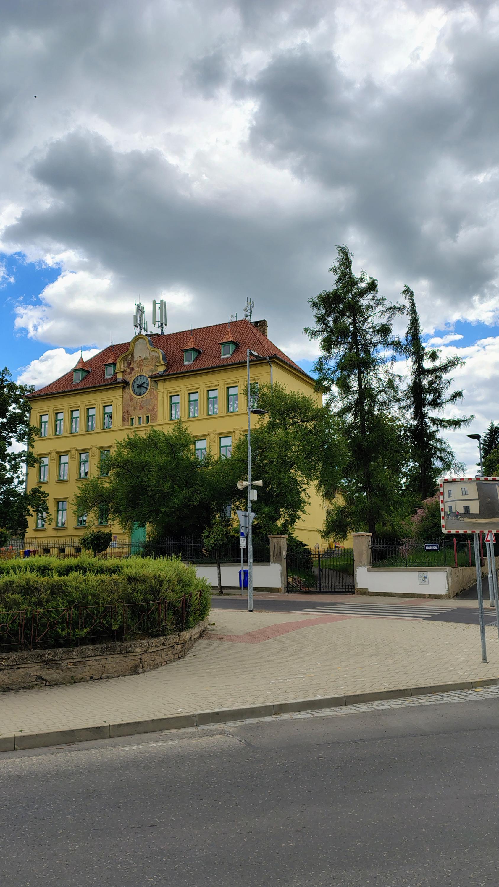 ZŠ Roudnice nad Labem, Krabčická foto 3