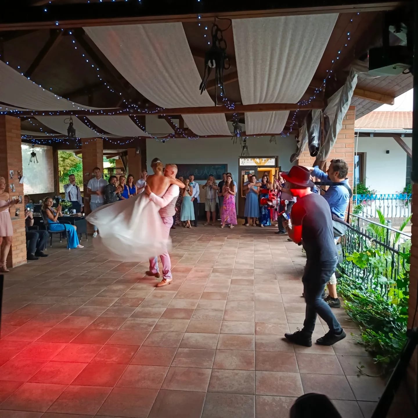 DJGEORGEZLIN.CZ - svatby a soukromé akce foto 4