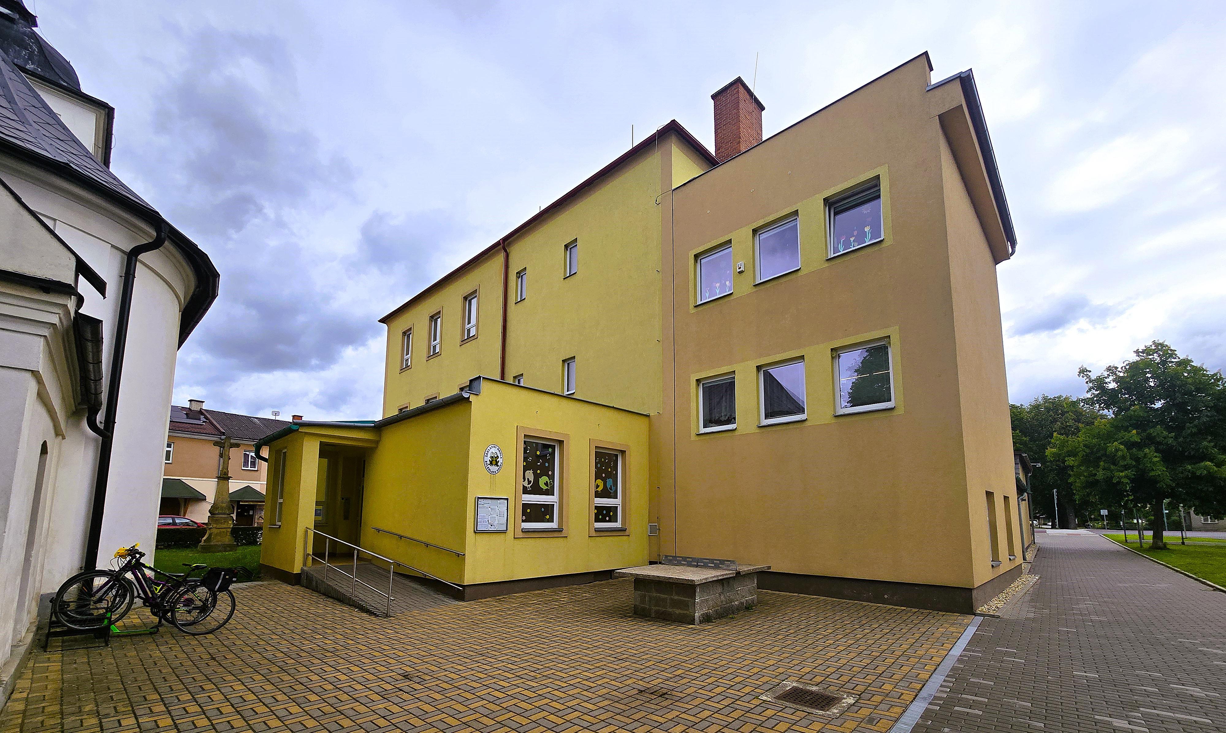 ZŠ Boleslava Hrbka a MŠ Leština foto 3