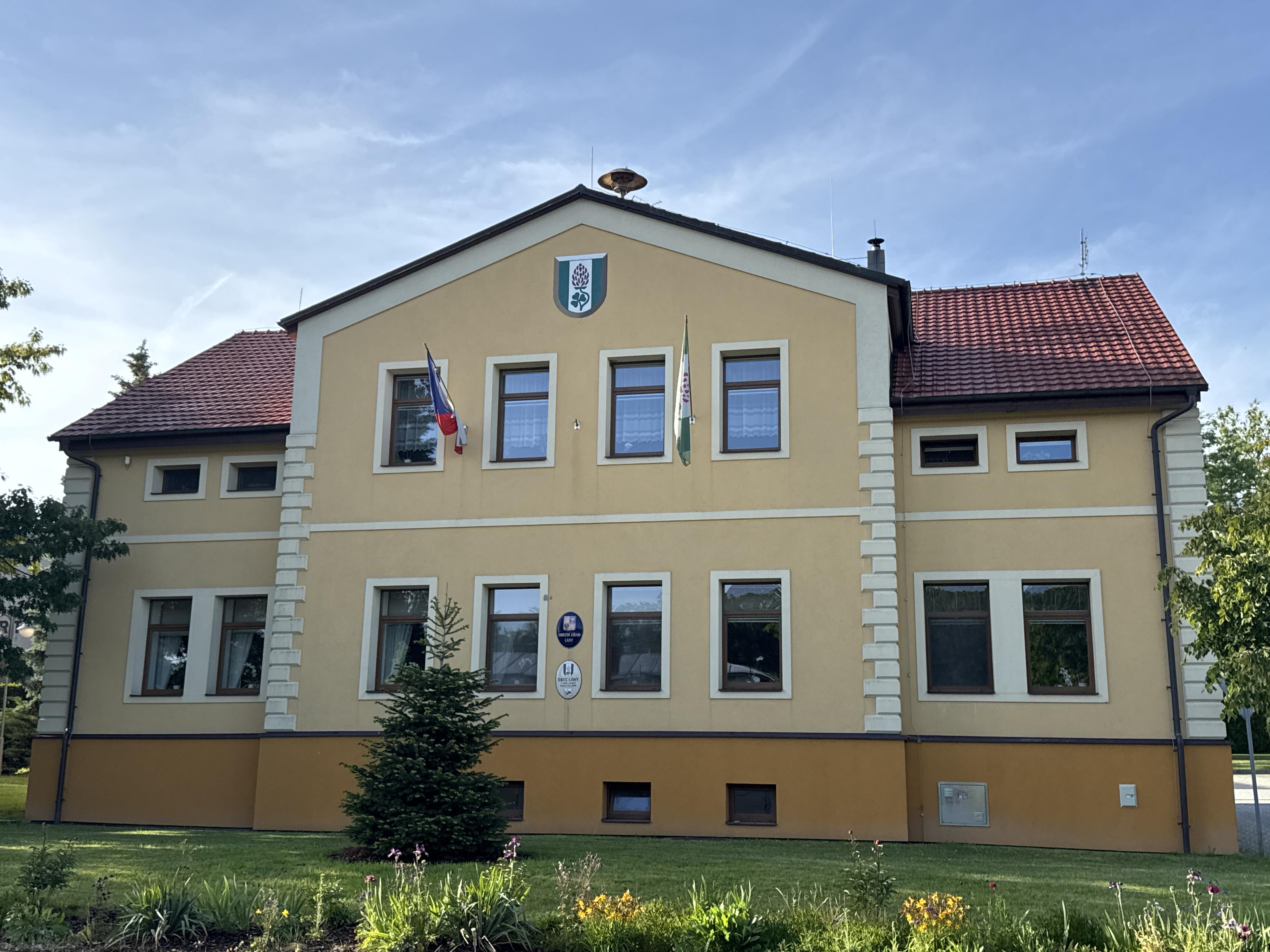 Lány - obecní úřad foto 5