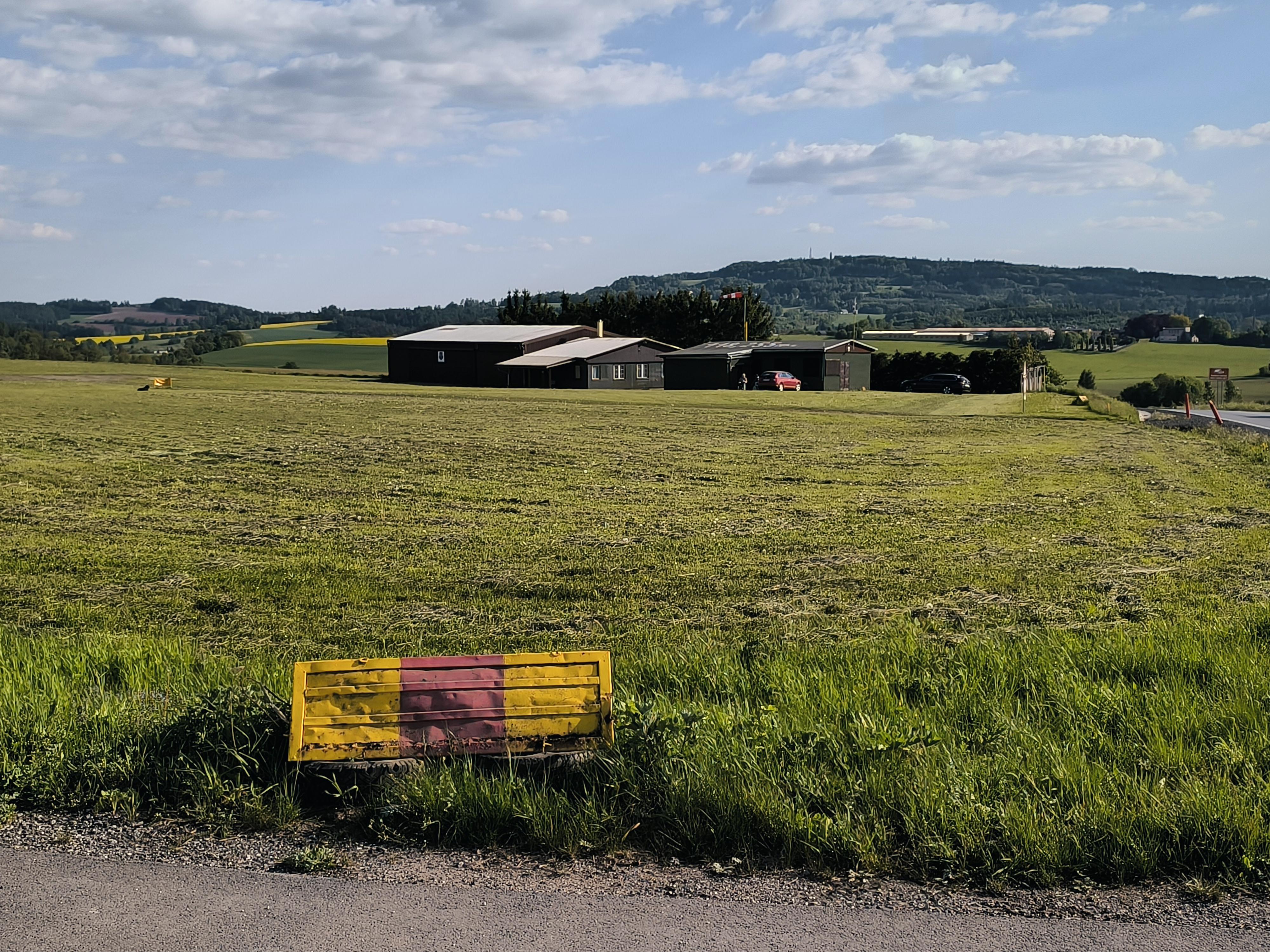 Letiště Lomnice nad Popelkou foto 2