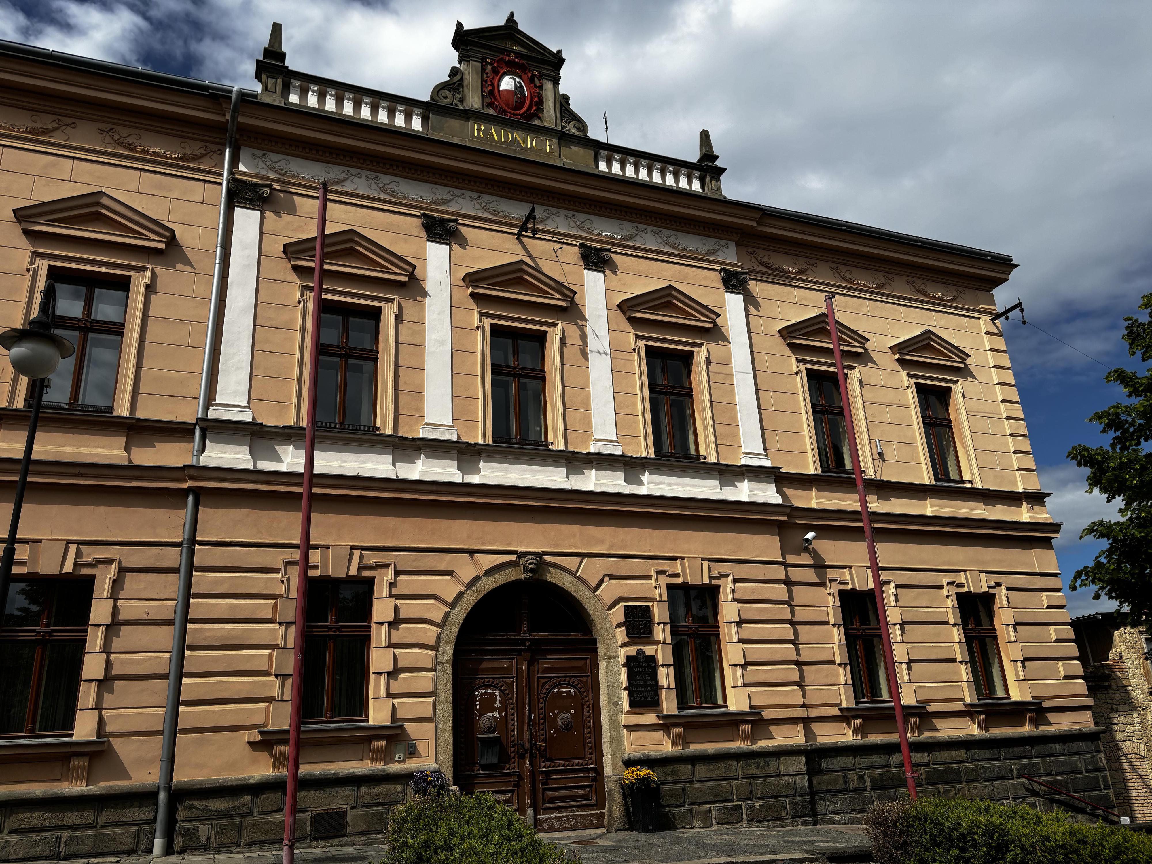 Zlonice - úřad městyse foto 5