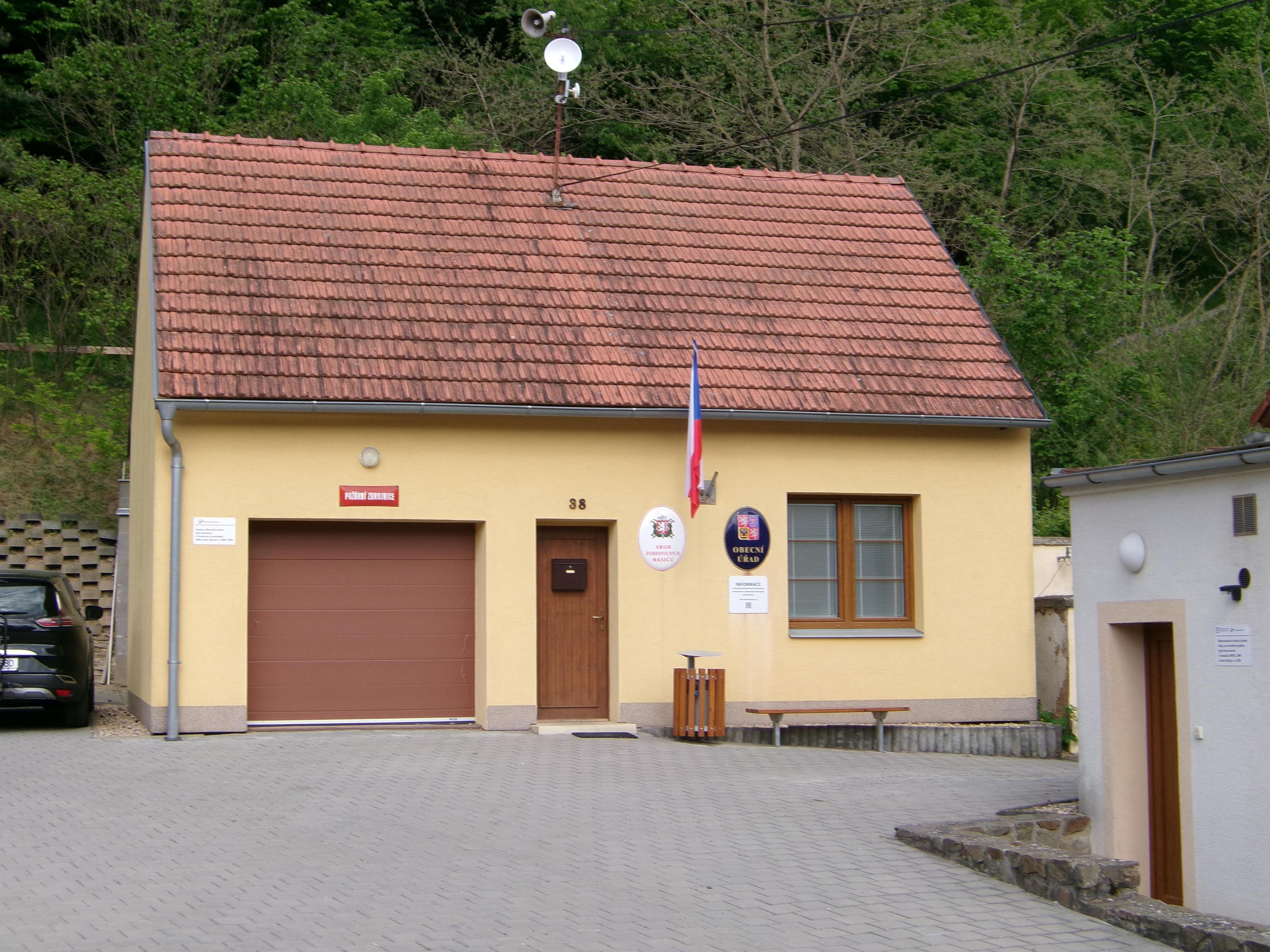 Skryje - obecní úřad