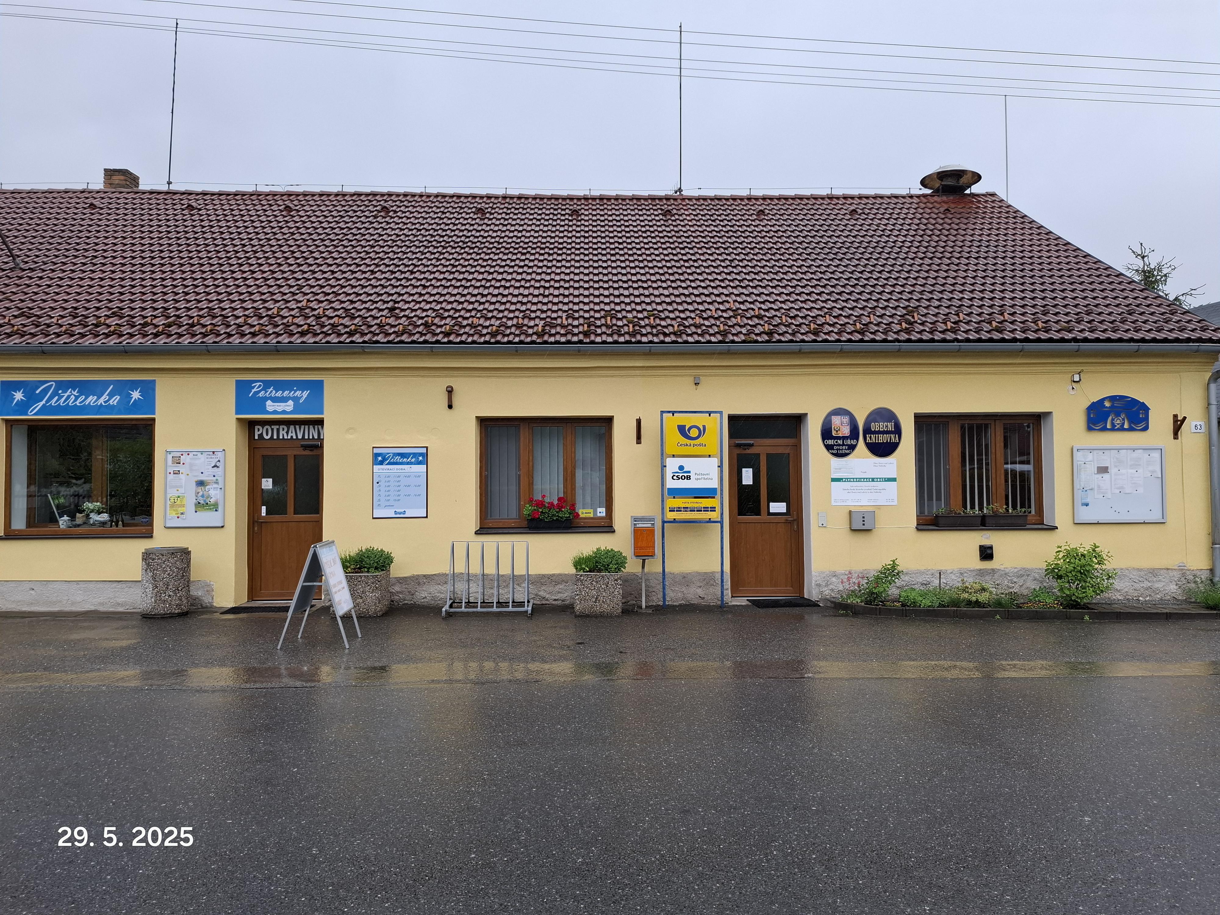 Dvory nad Lužnicí - obecní úřad