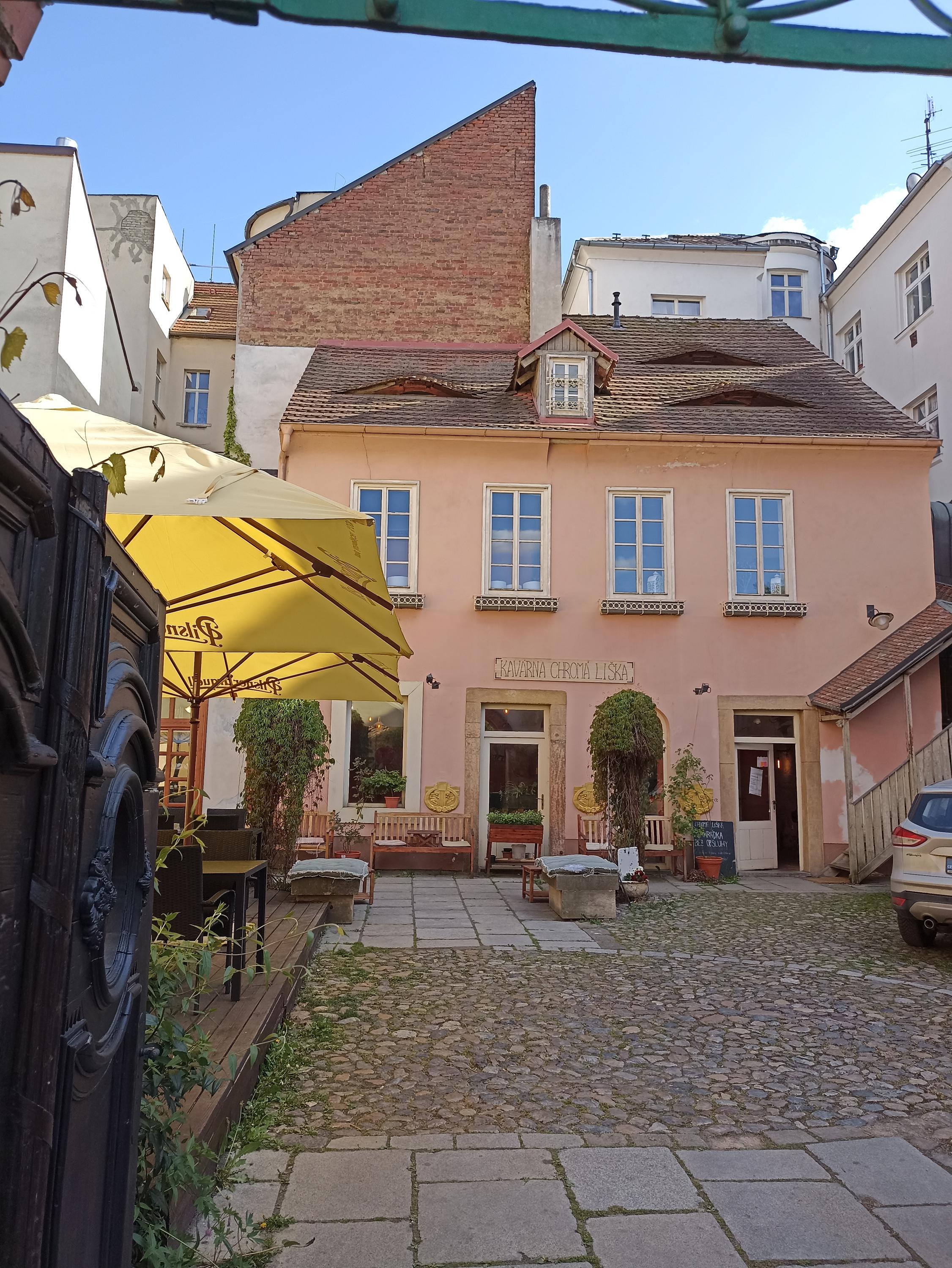 Kavárna Chromá Liška foto 2