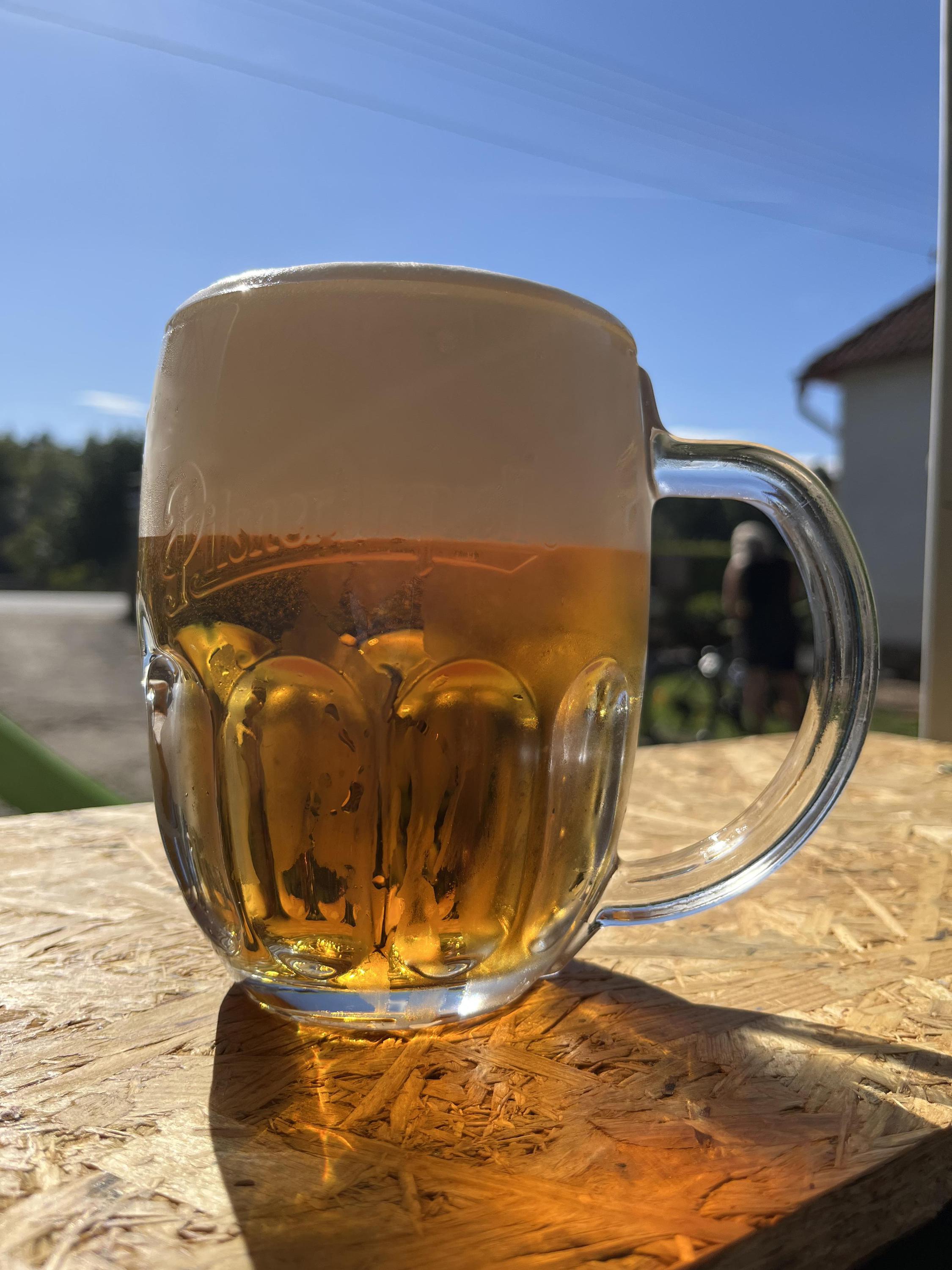 Stánek pod ořechem foto 3