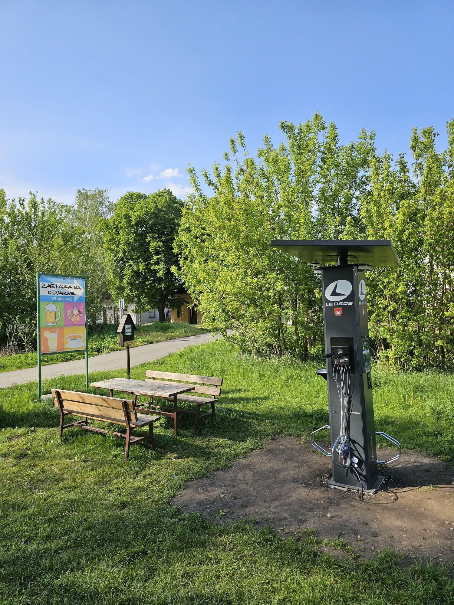 Dobíjecí stanice pro elektrokola Březí foto 5