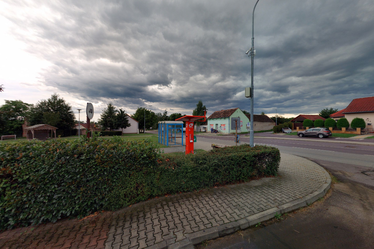 Multifunkční dobíjecí stanice Ledeos