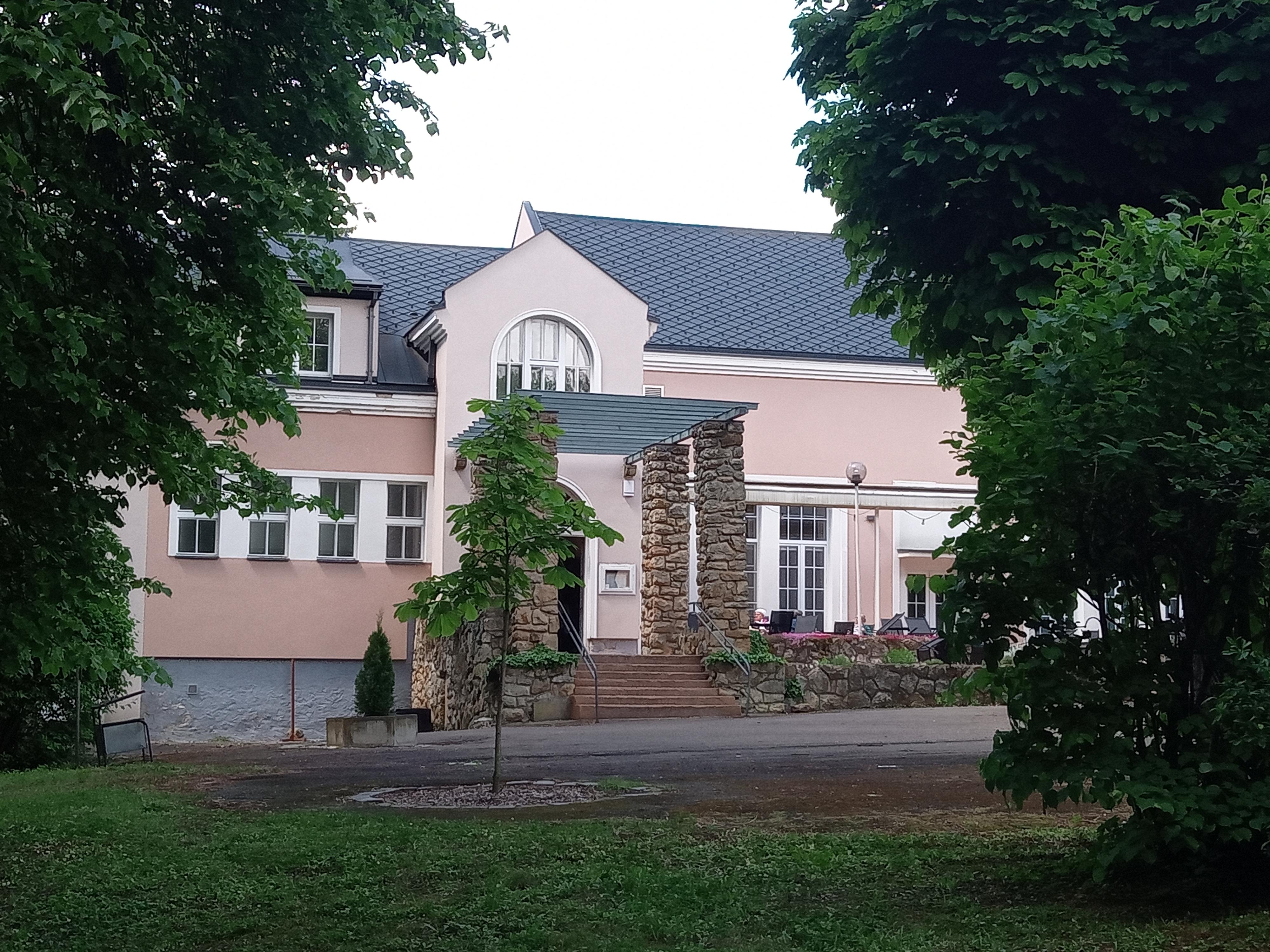 Restaurace Dům pod Kaštany foto 6