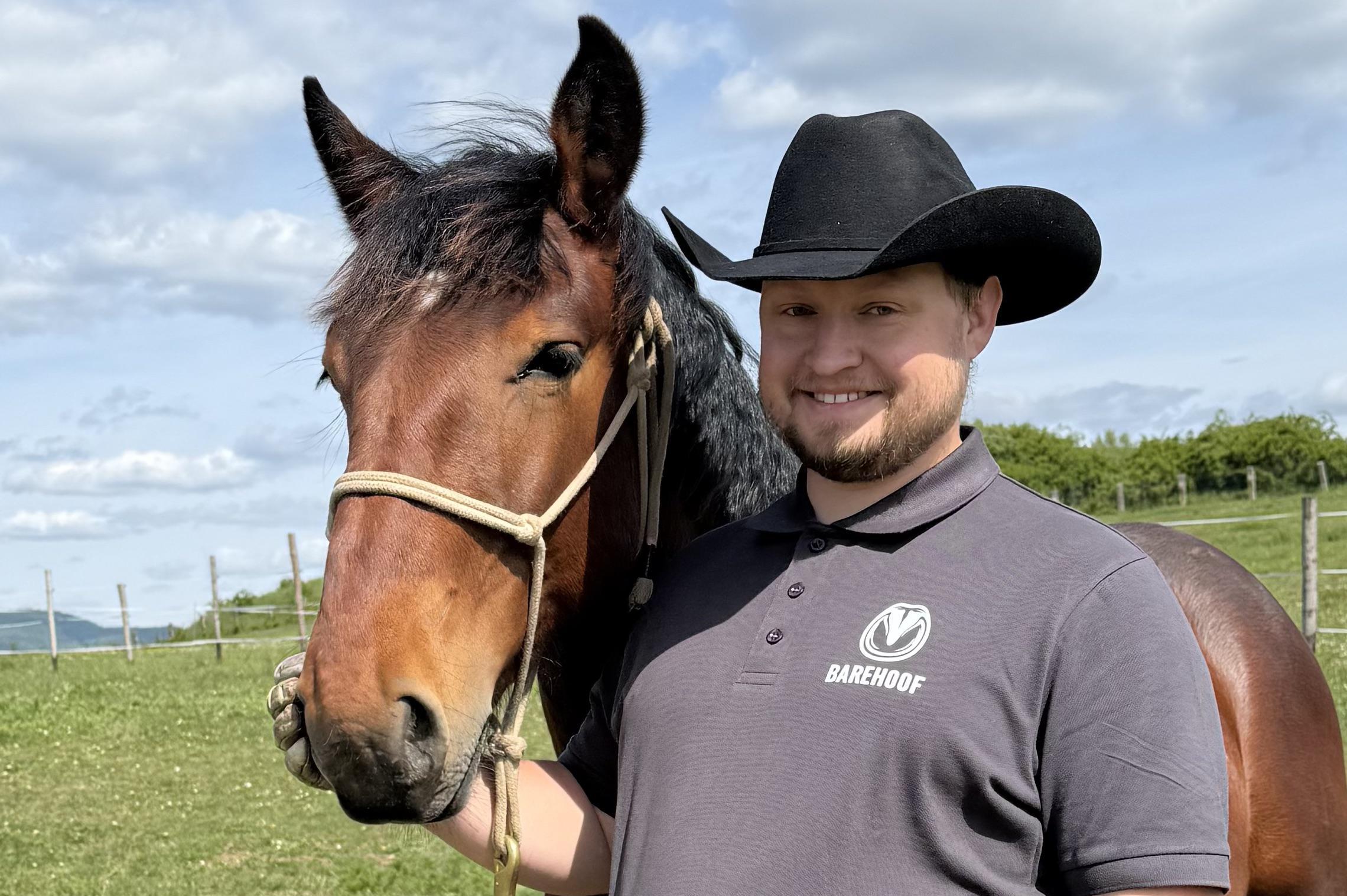 BAREHOOF - přirozená úprava koňských kopyt