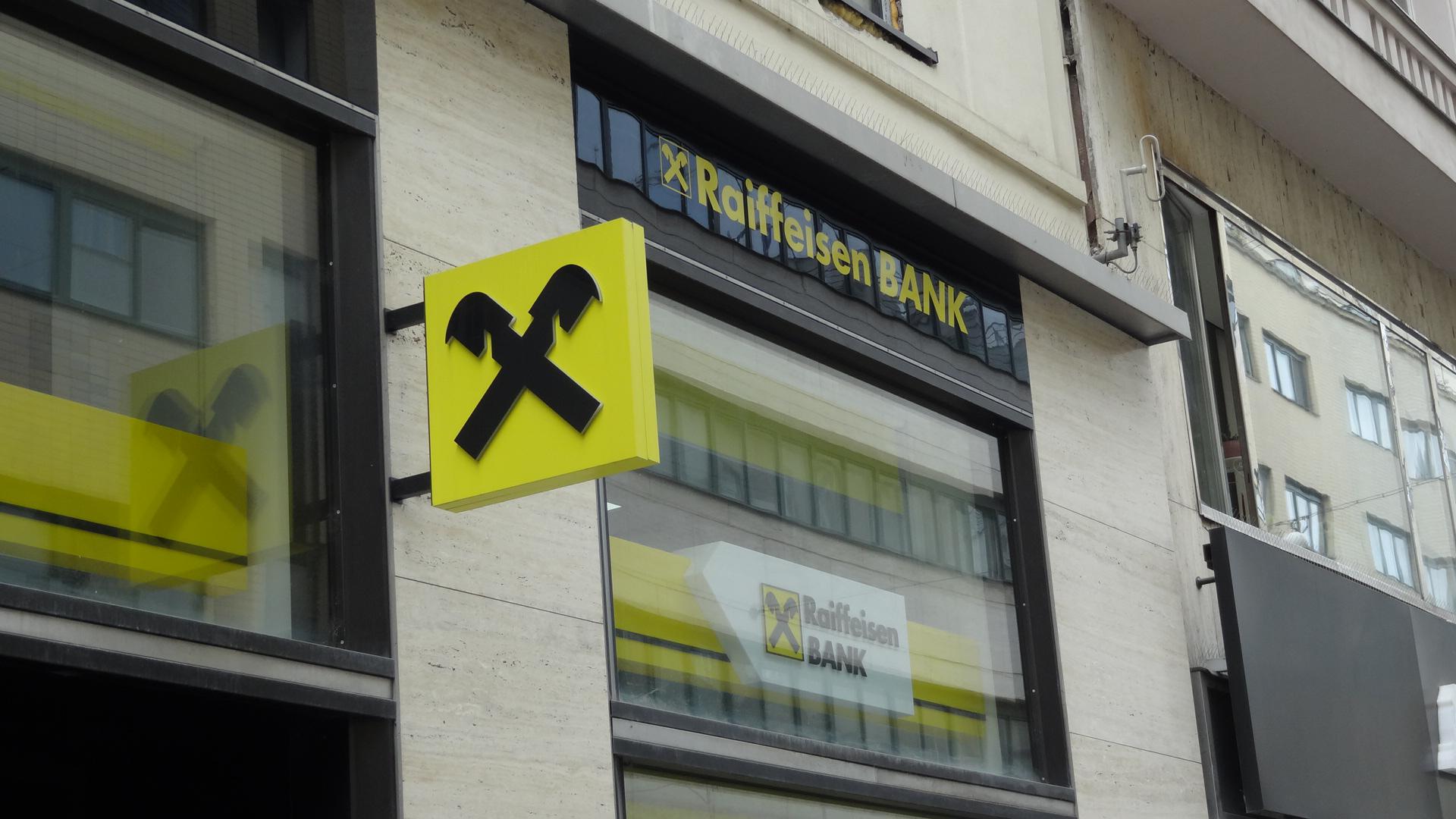 Raiffeisenbank - bankomat foto 3