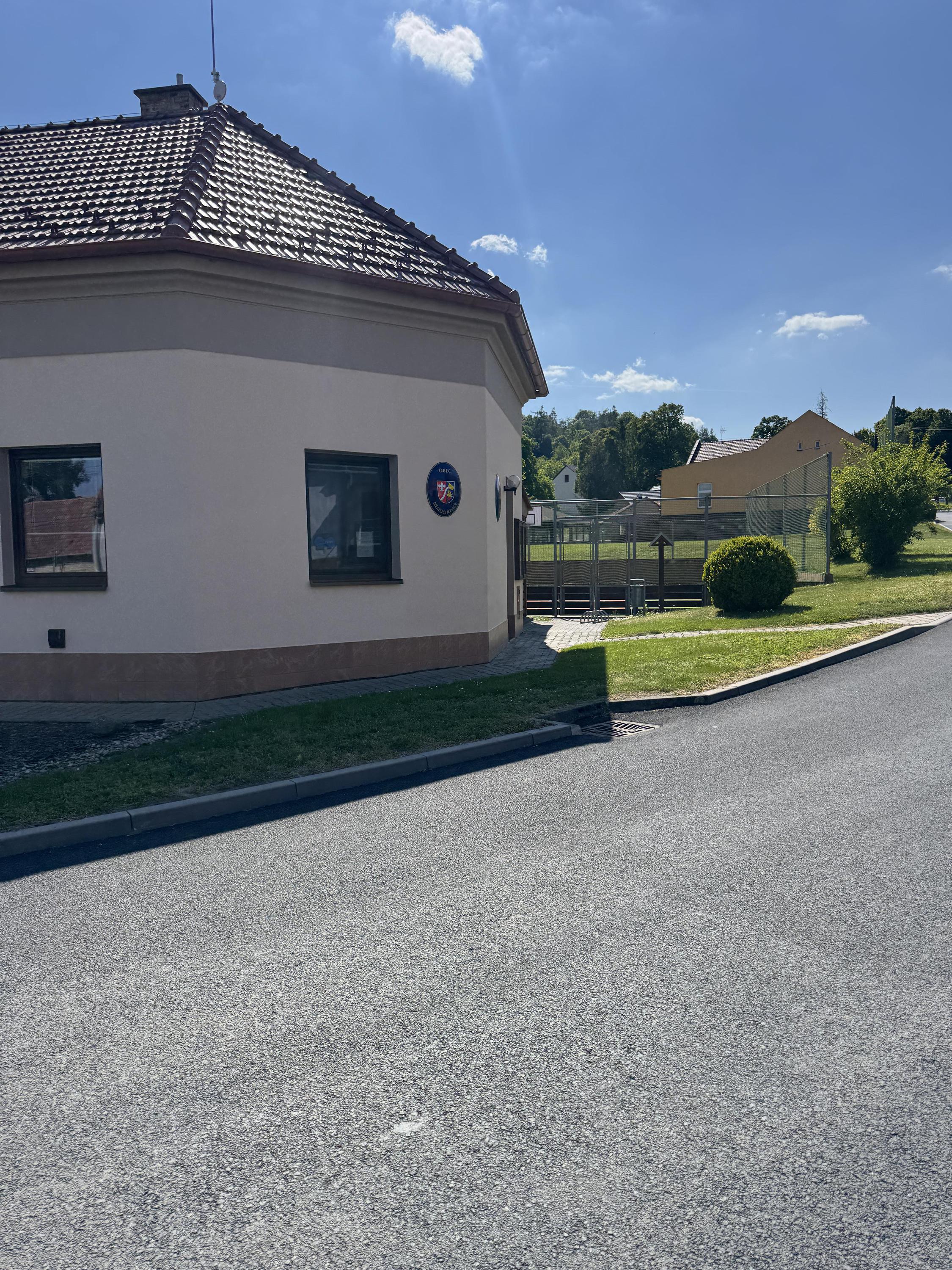 Nemochovice - obecní úřad foto 3