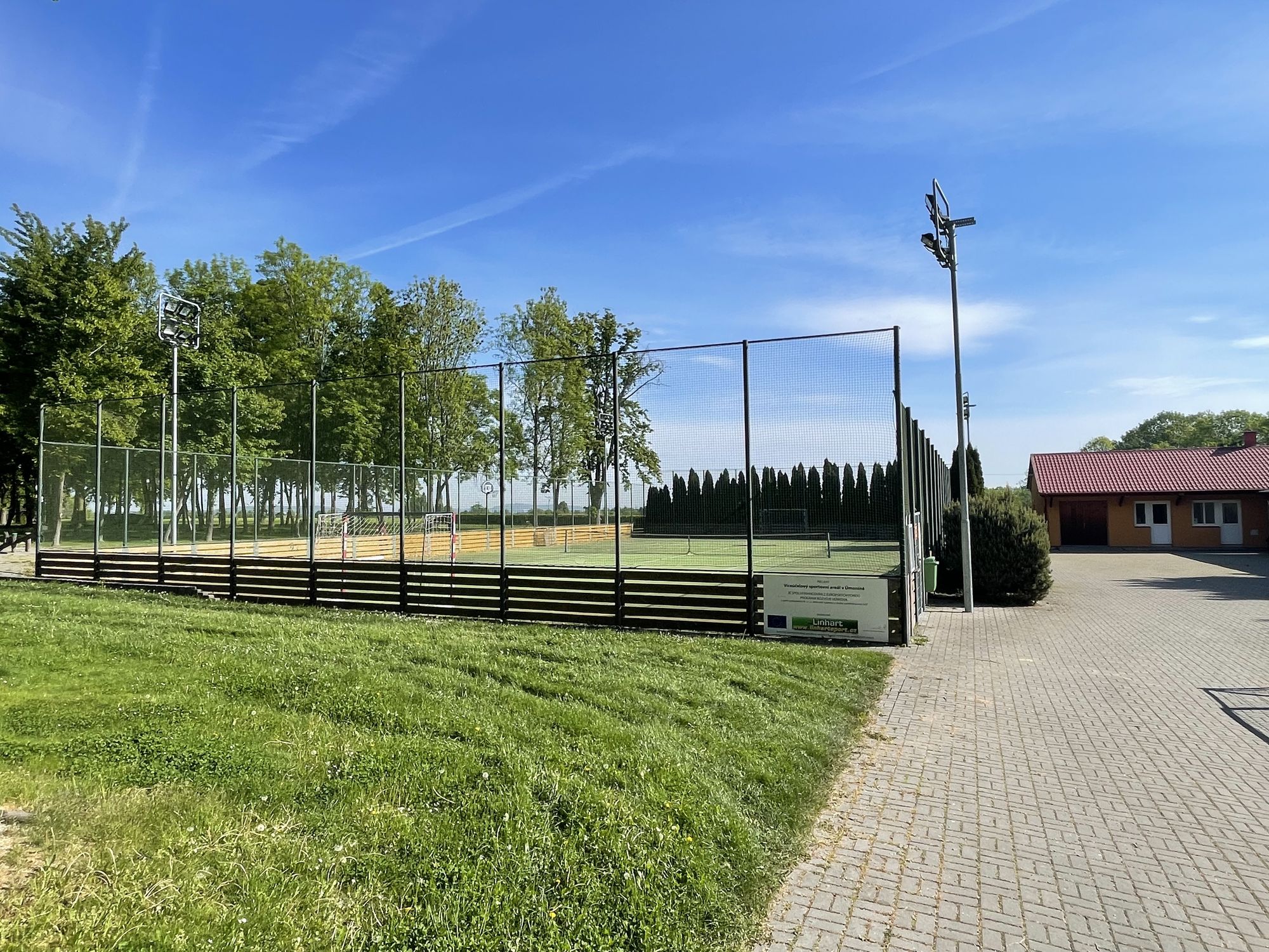 Multifunkční hřiště Úmonín