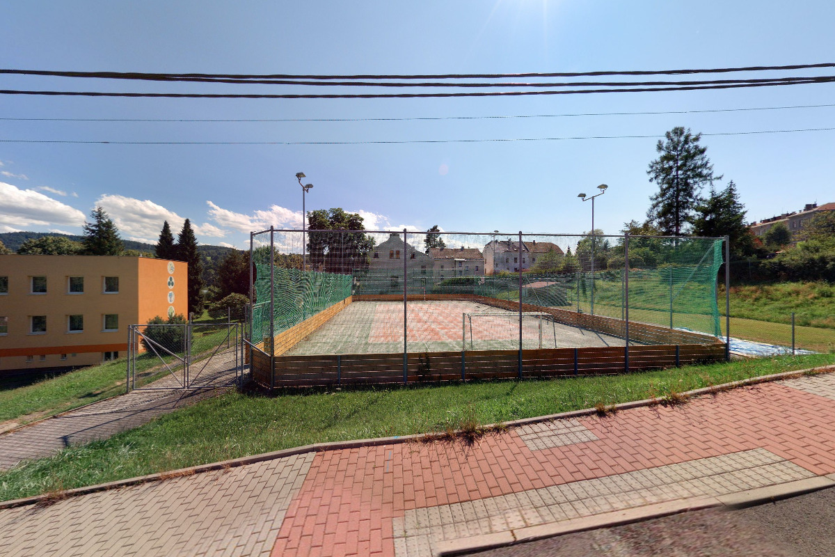 Víceúčelové hřiště Dolní Poustevna foto 1