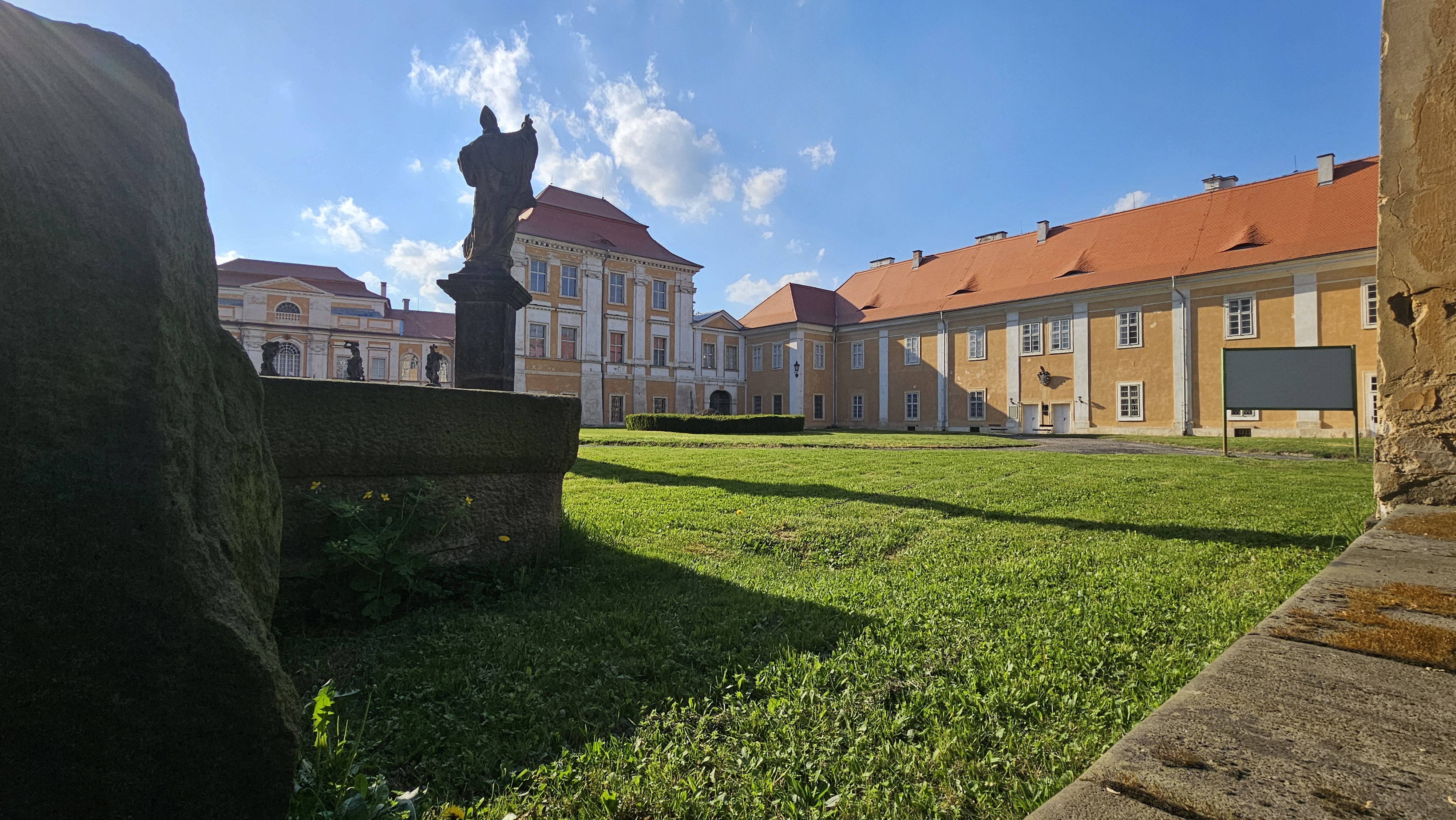 Státní zámek Duchcov foto 2