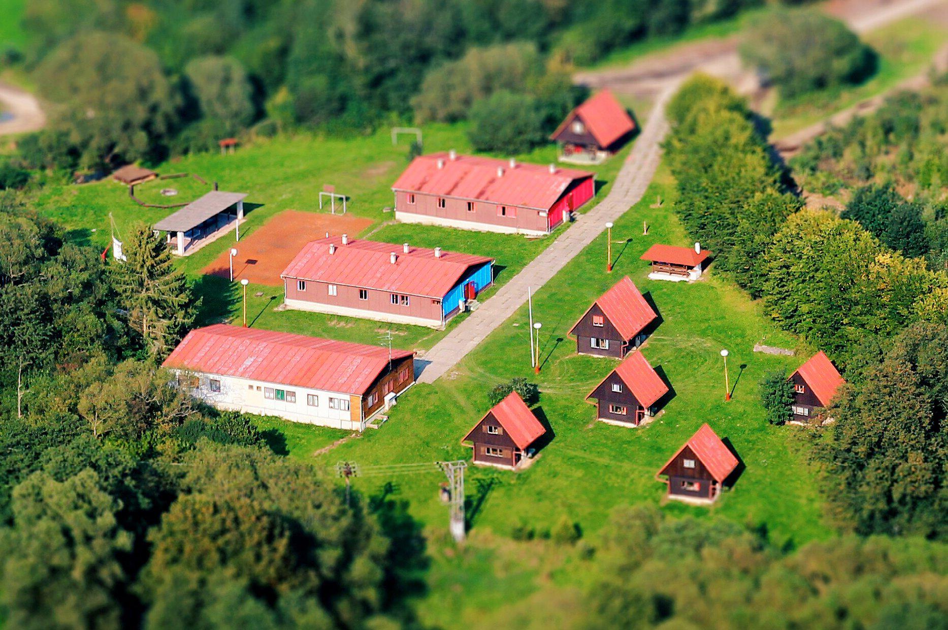 HURÁ PRÁZDNINY, z.s.