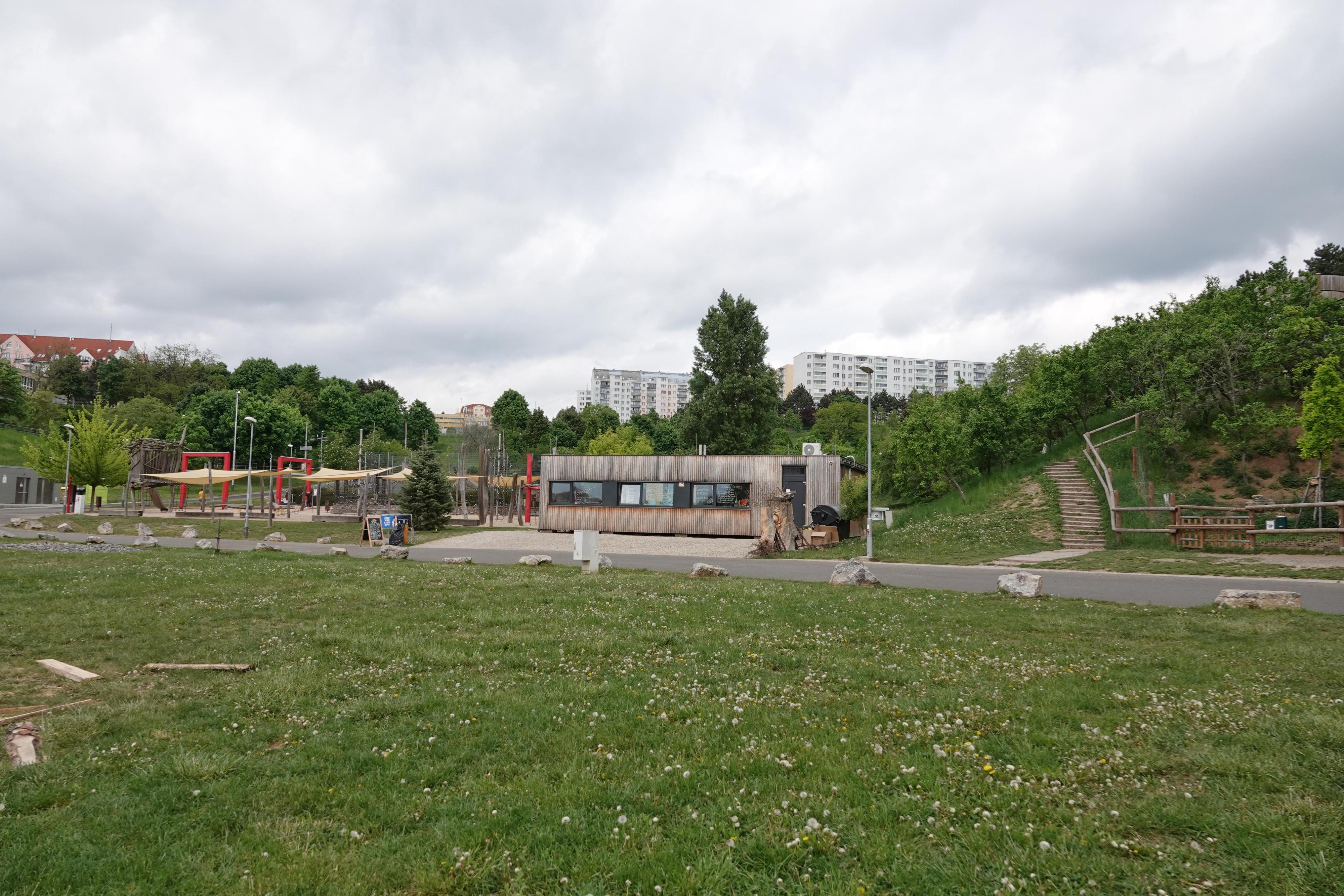 Kavárna v Centrálním parku Rokle v Líšni foto 3