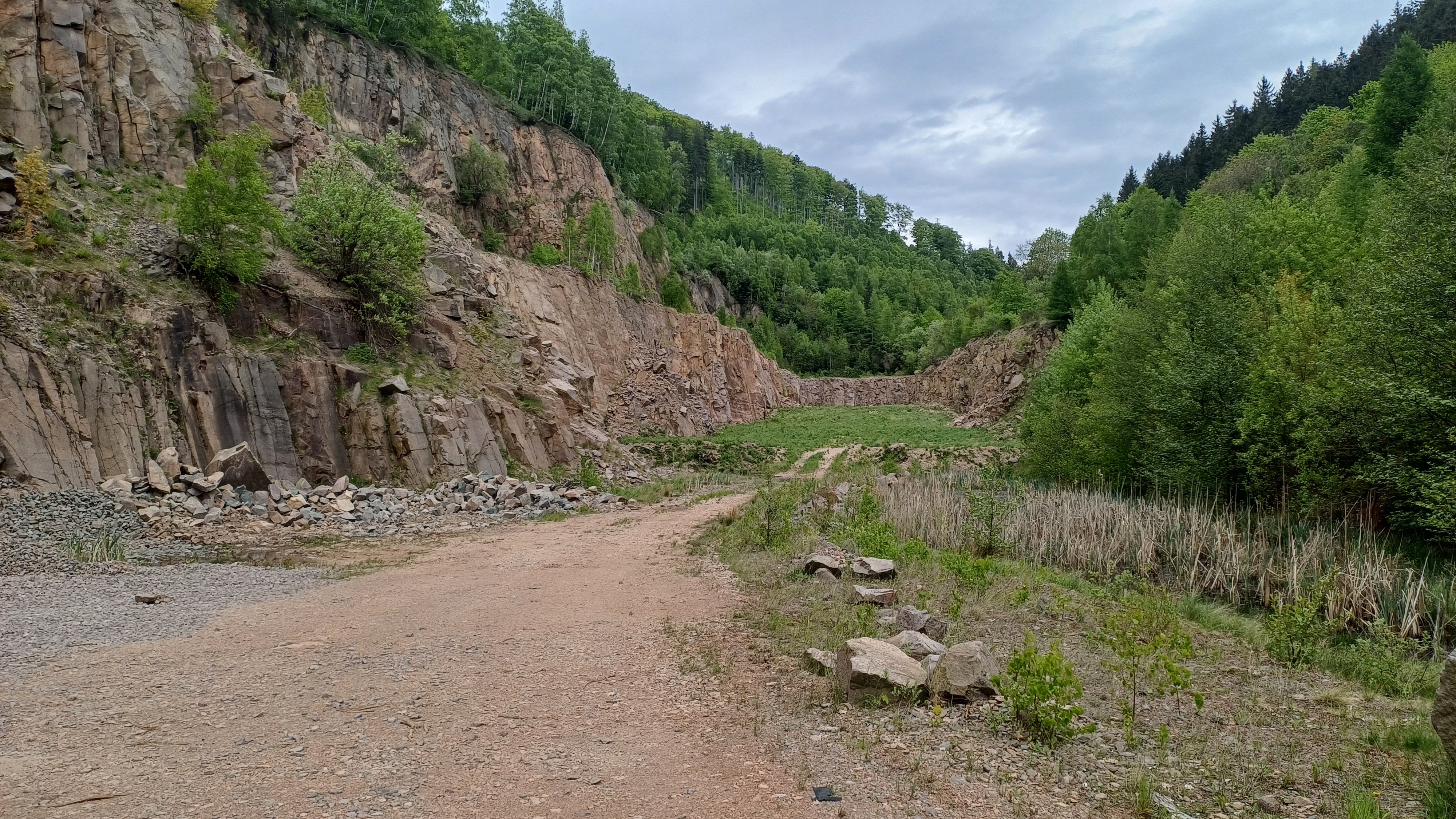 EUROVIA Kamenolomy, a.s. - Lom Královec foto 4