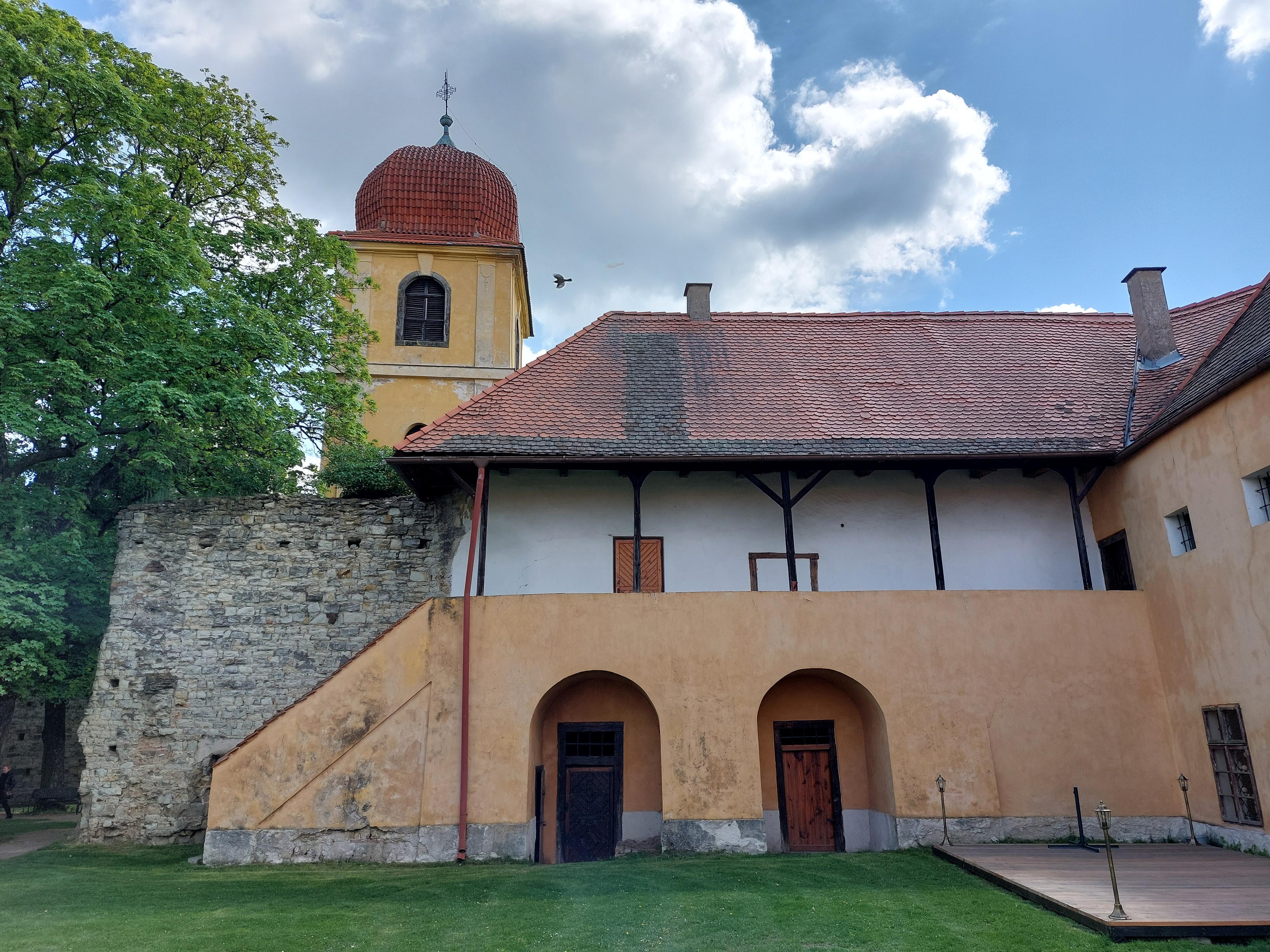 Městys Panenský Týnec