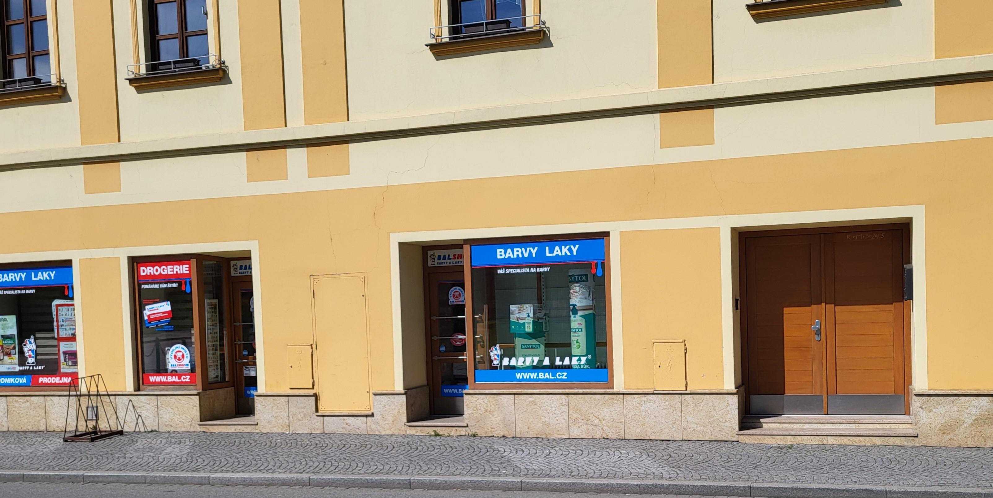 BARVY A LAKY DROGERIE foto 6