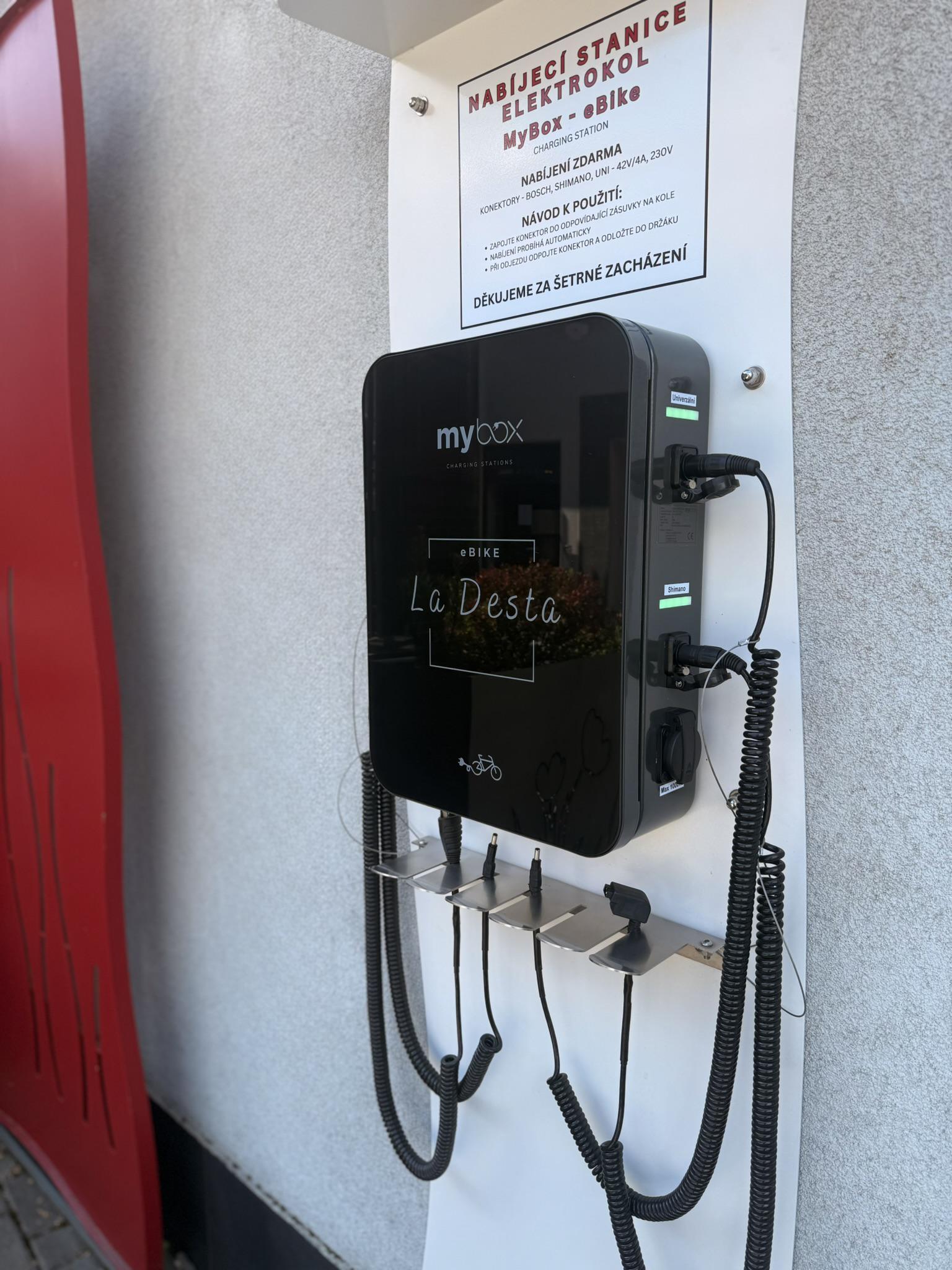 Dobíjecí stanice pro elektrokola foto 2