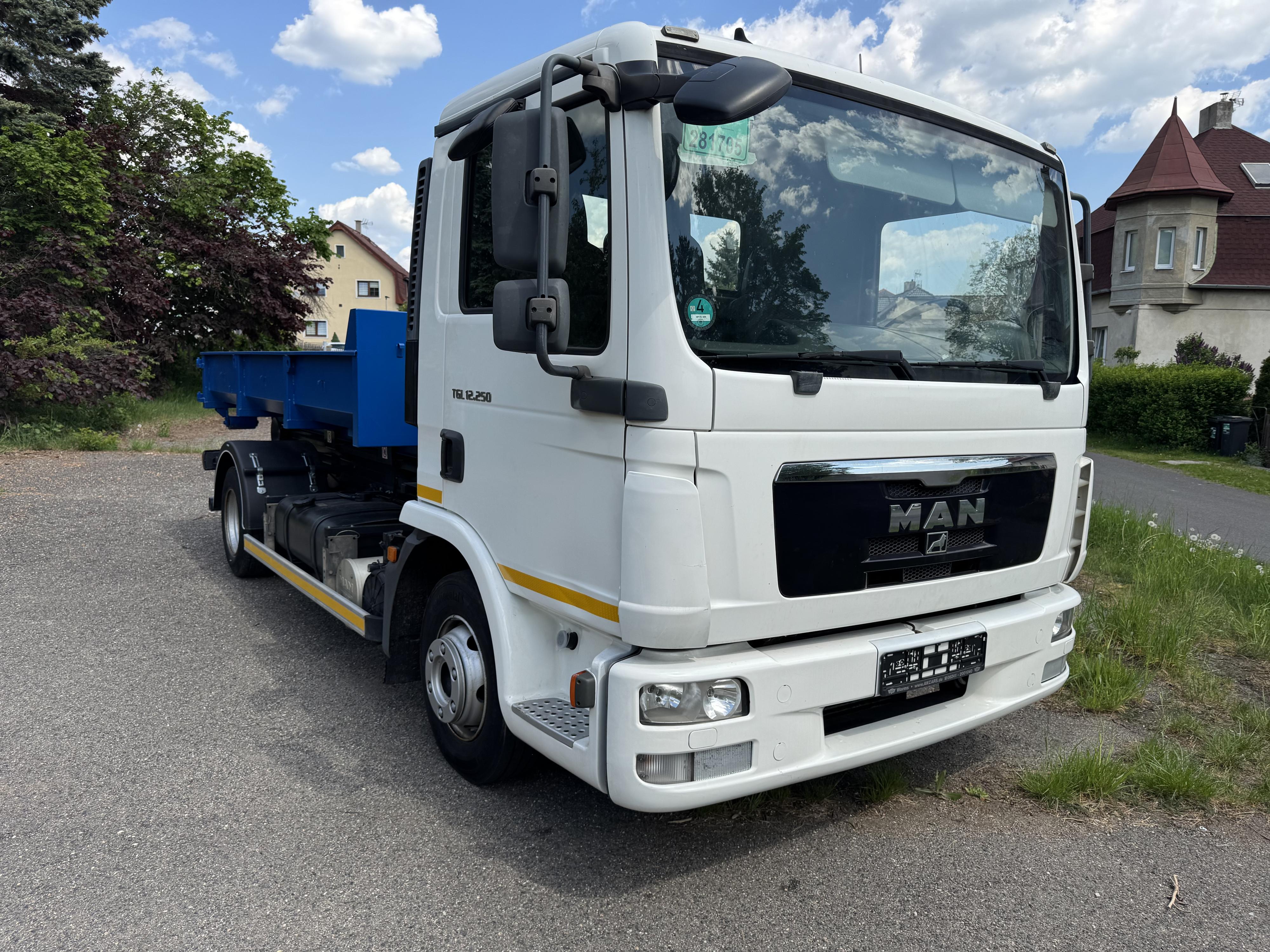 Kontejnery-Zemní práce Pavel Uher foto 3