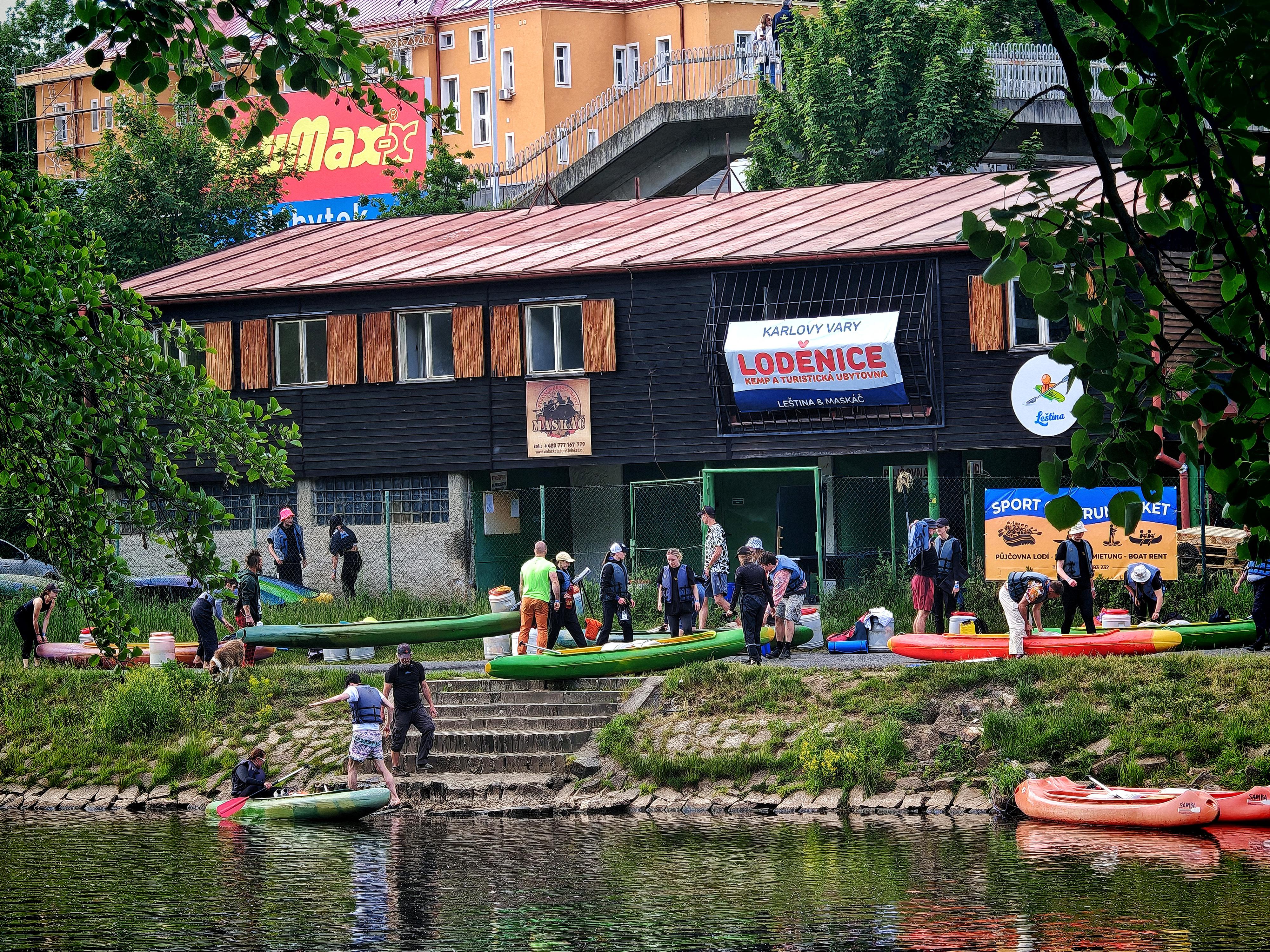 Půjčovna lodí Leština foto 6