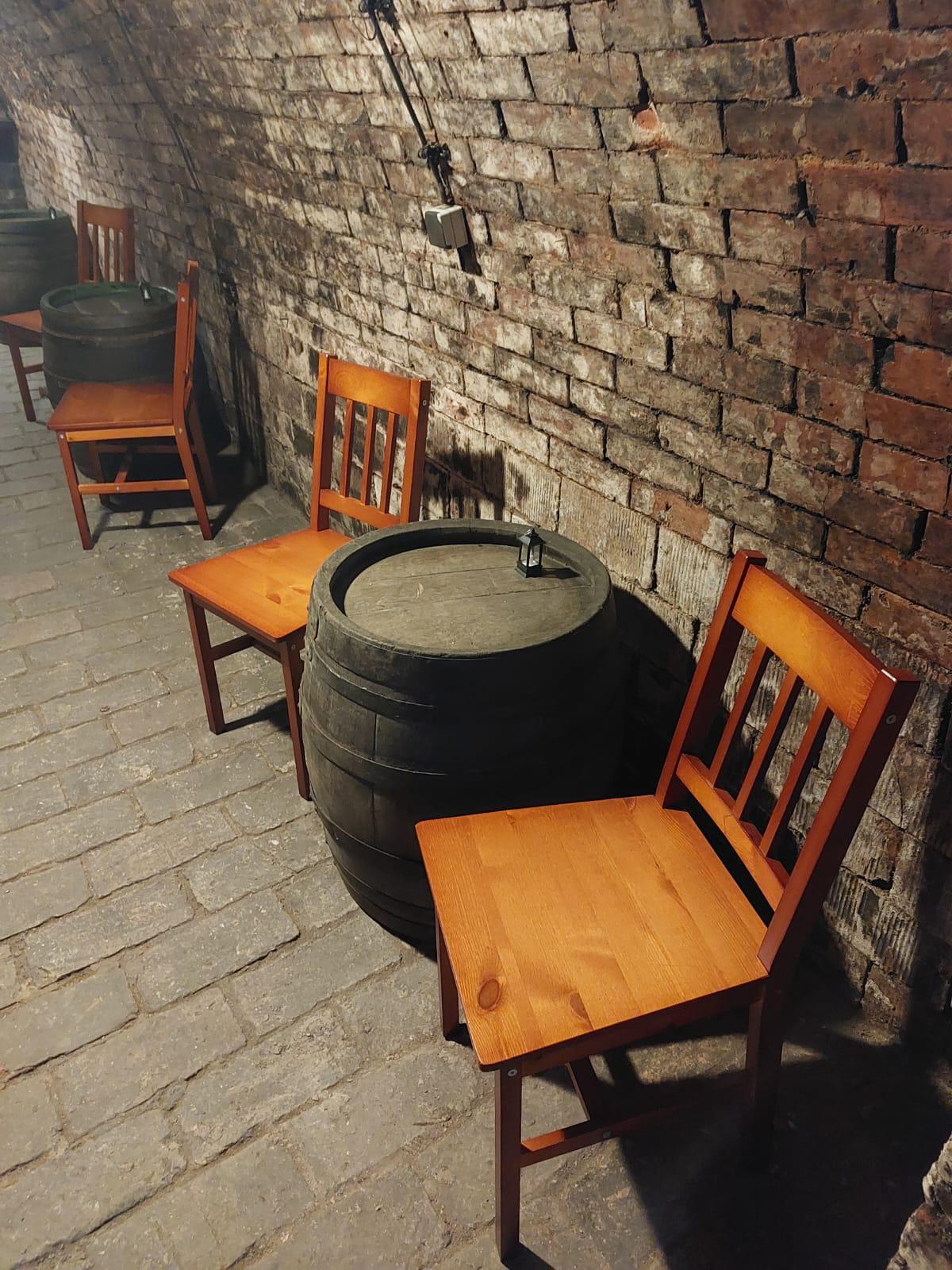 Bedňáků sklep na ambasádě foto 4