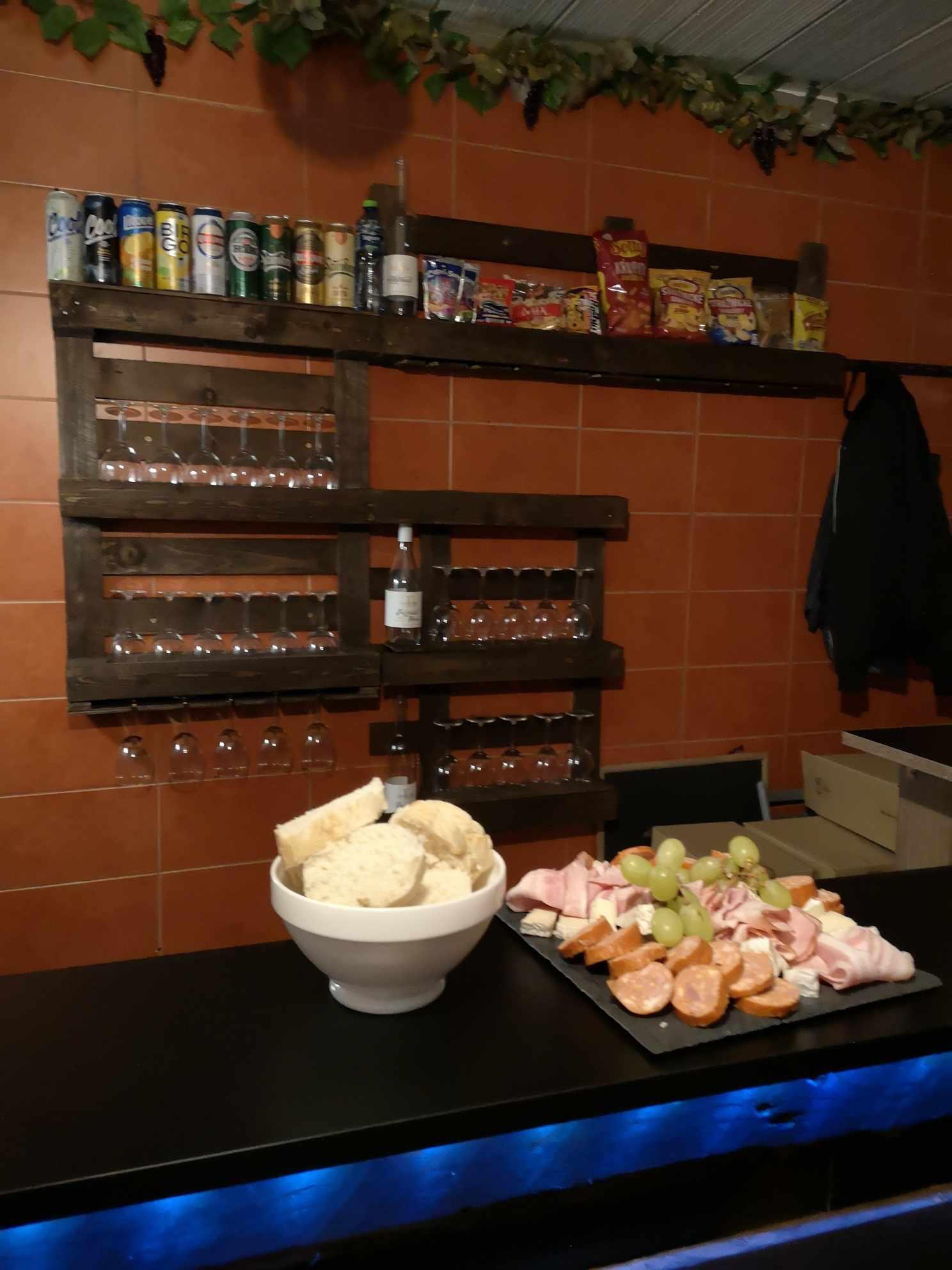 Bedňáků sklep na ambasádě foto 6