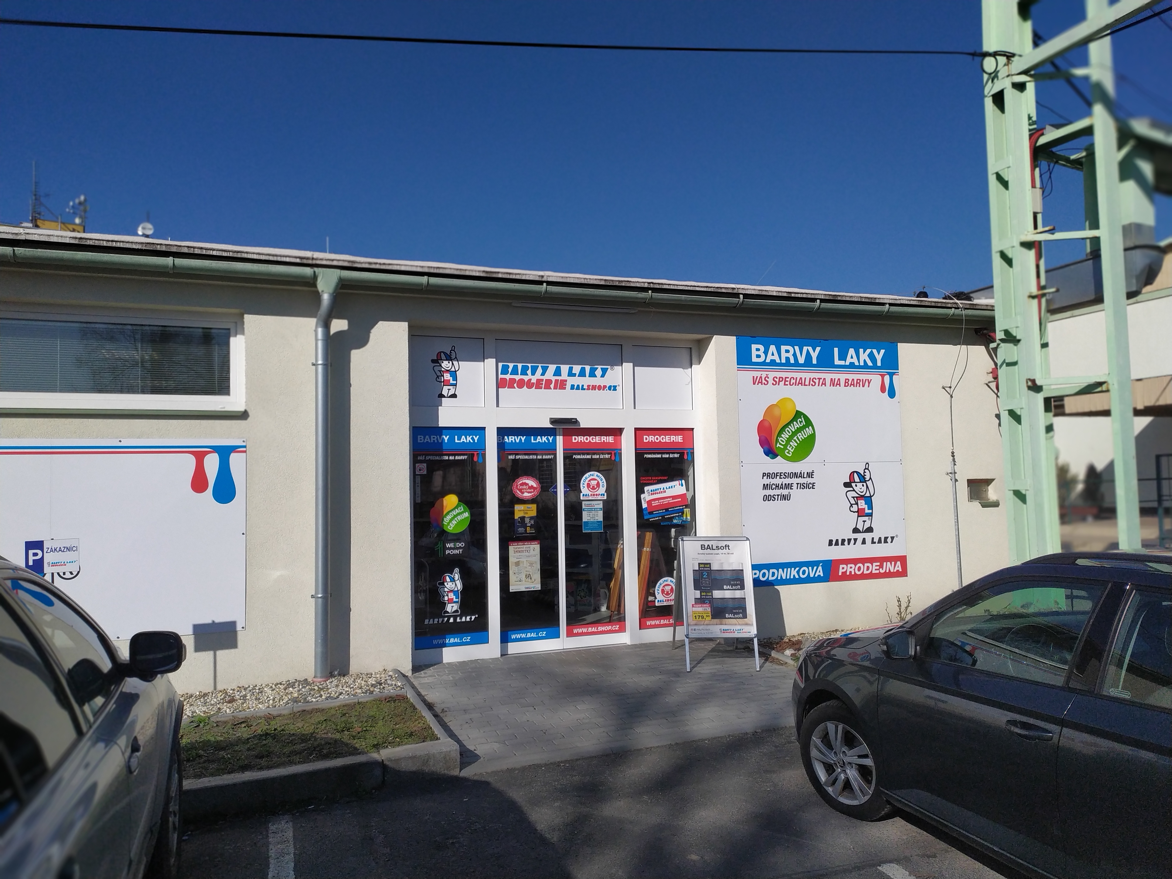 BARVY A LAKY DROGERIE foto 3