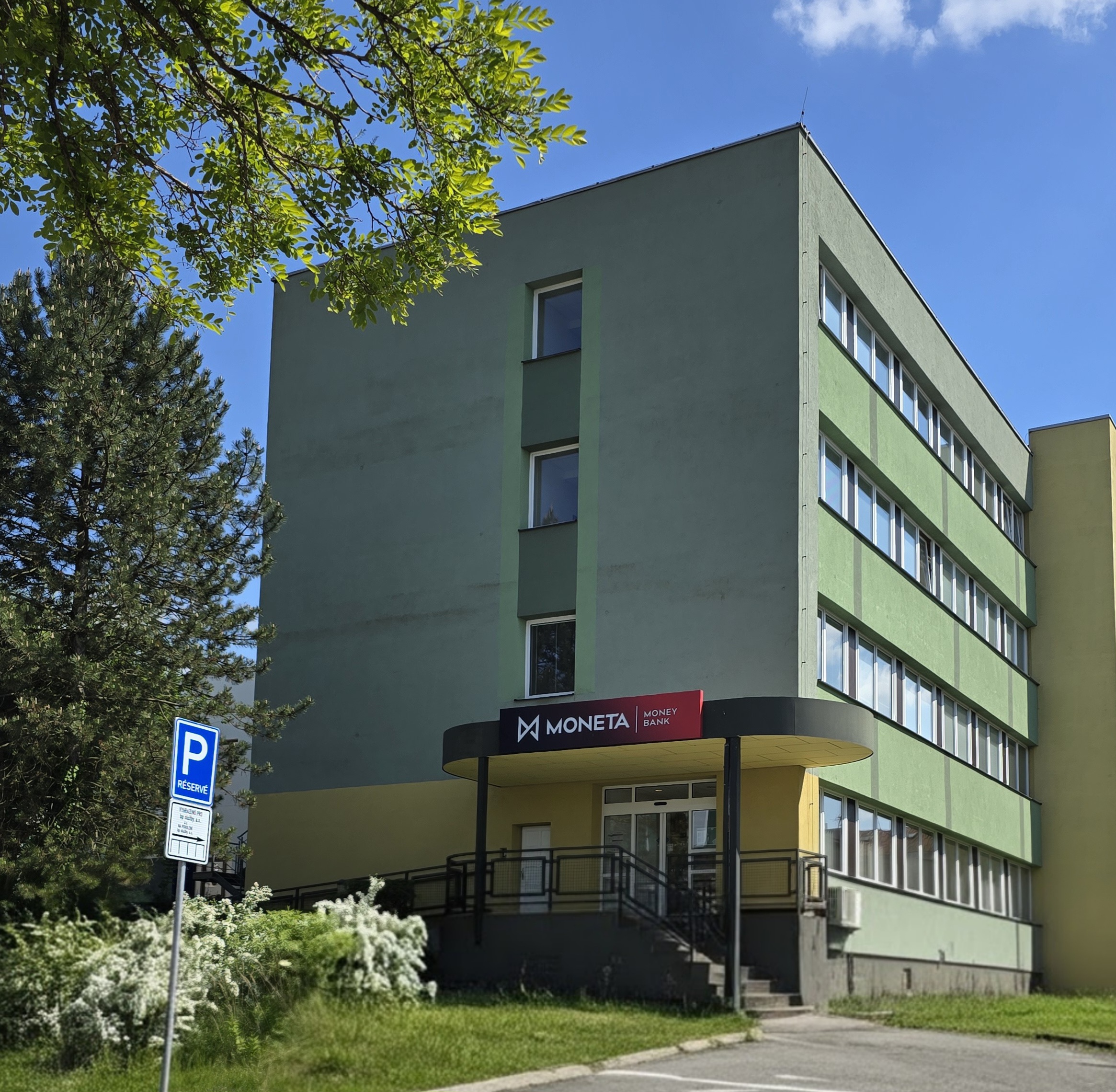 MONETA Money Bank foto 2