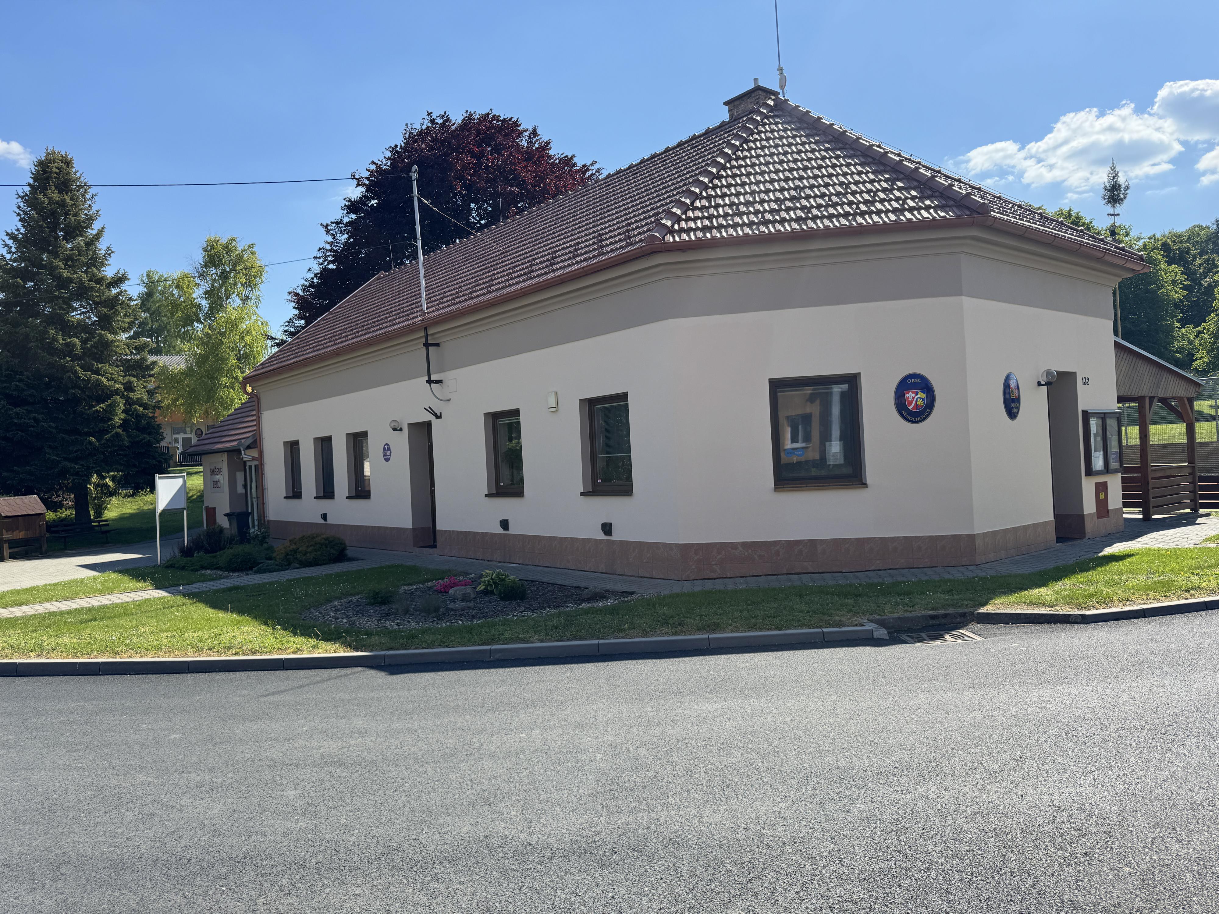 Nemochovice - obecní úřad foto 3