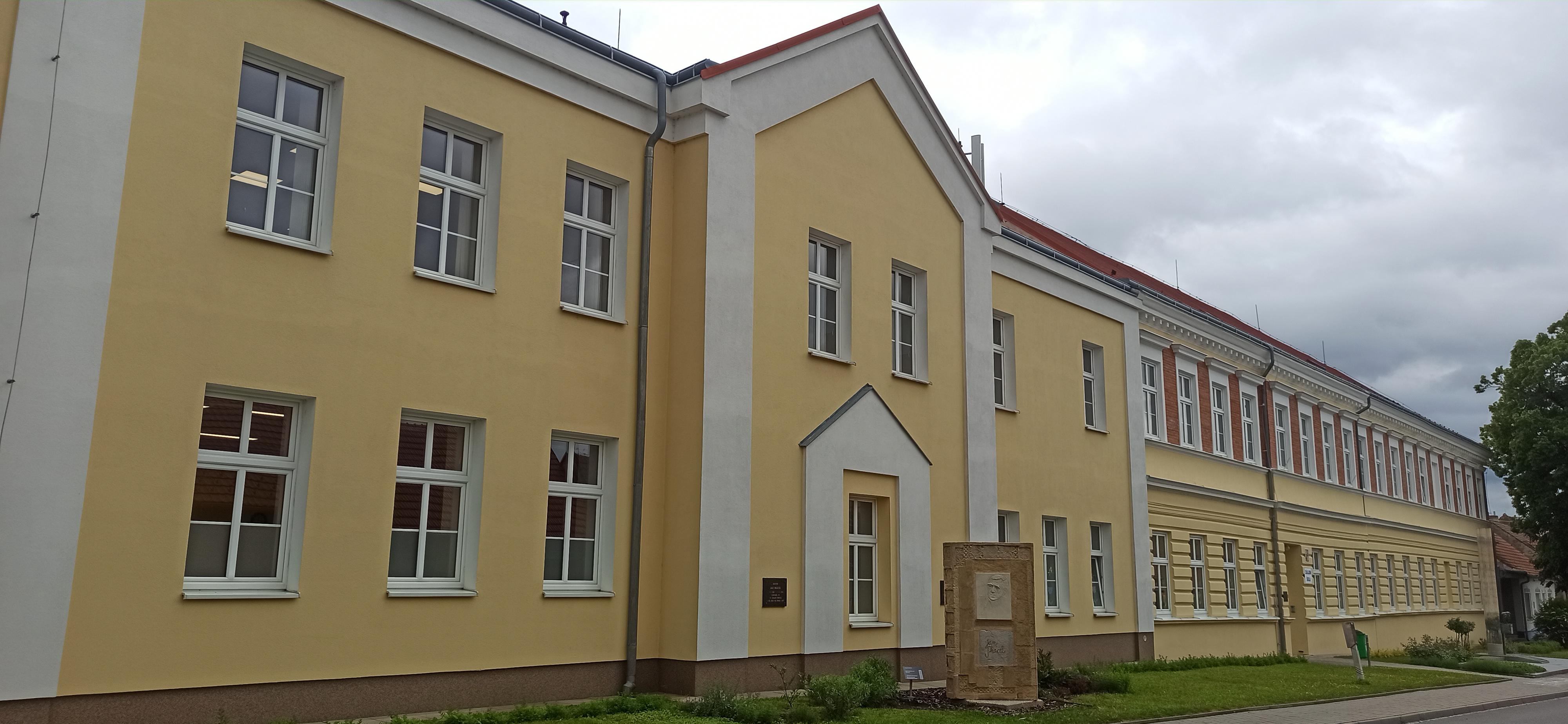 ZŠ Vnorovy foto 2