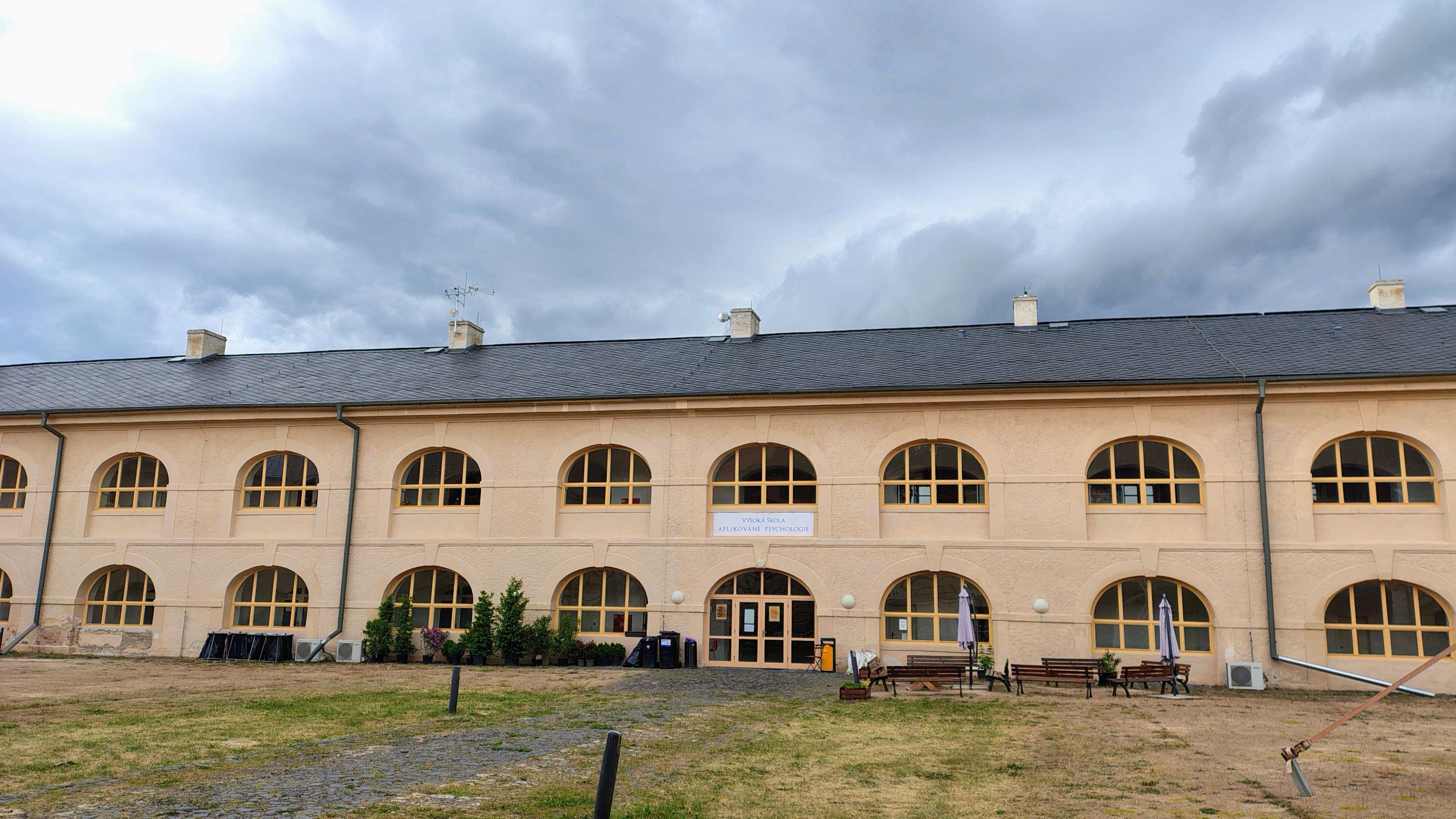 Vysoká škola aplikované psychologie foto 6