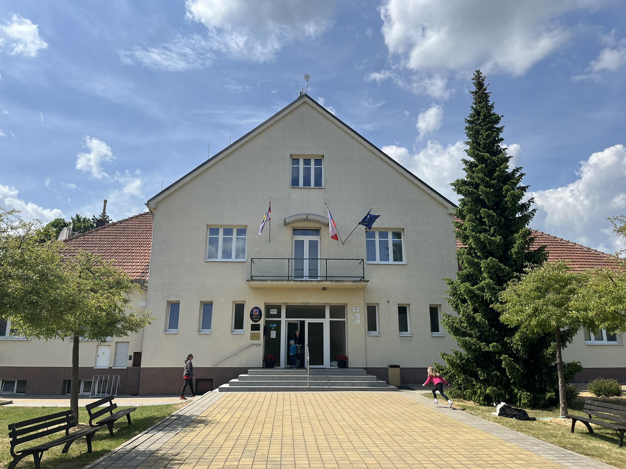 Chudčice - obecní úřad foto 2
