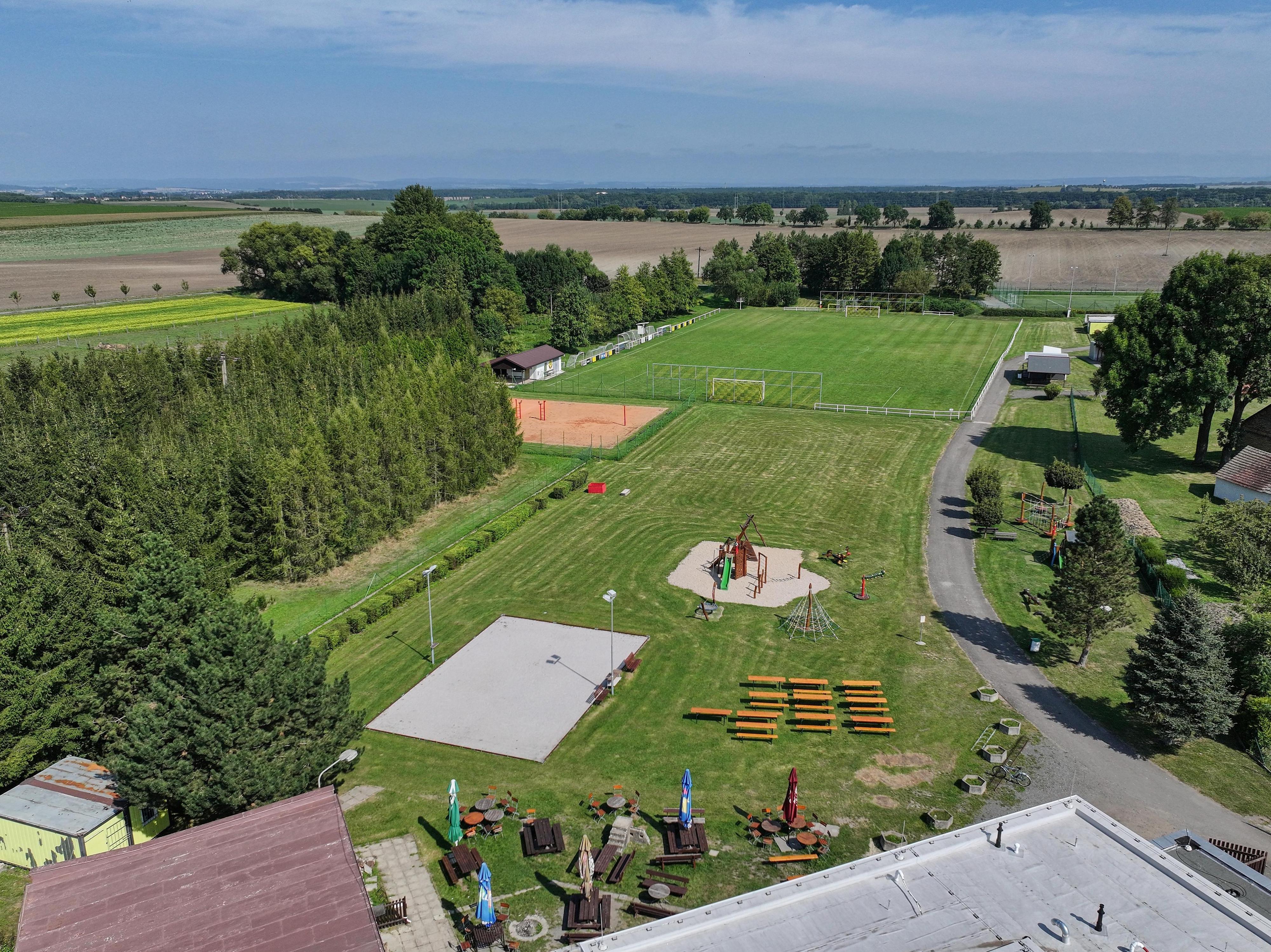 FK Černilov, z.s.- fotbalové hřiště foto 3