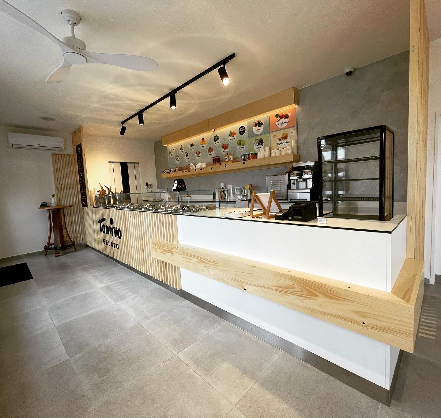 TOMIVO gelato