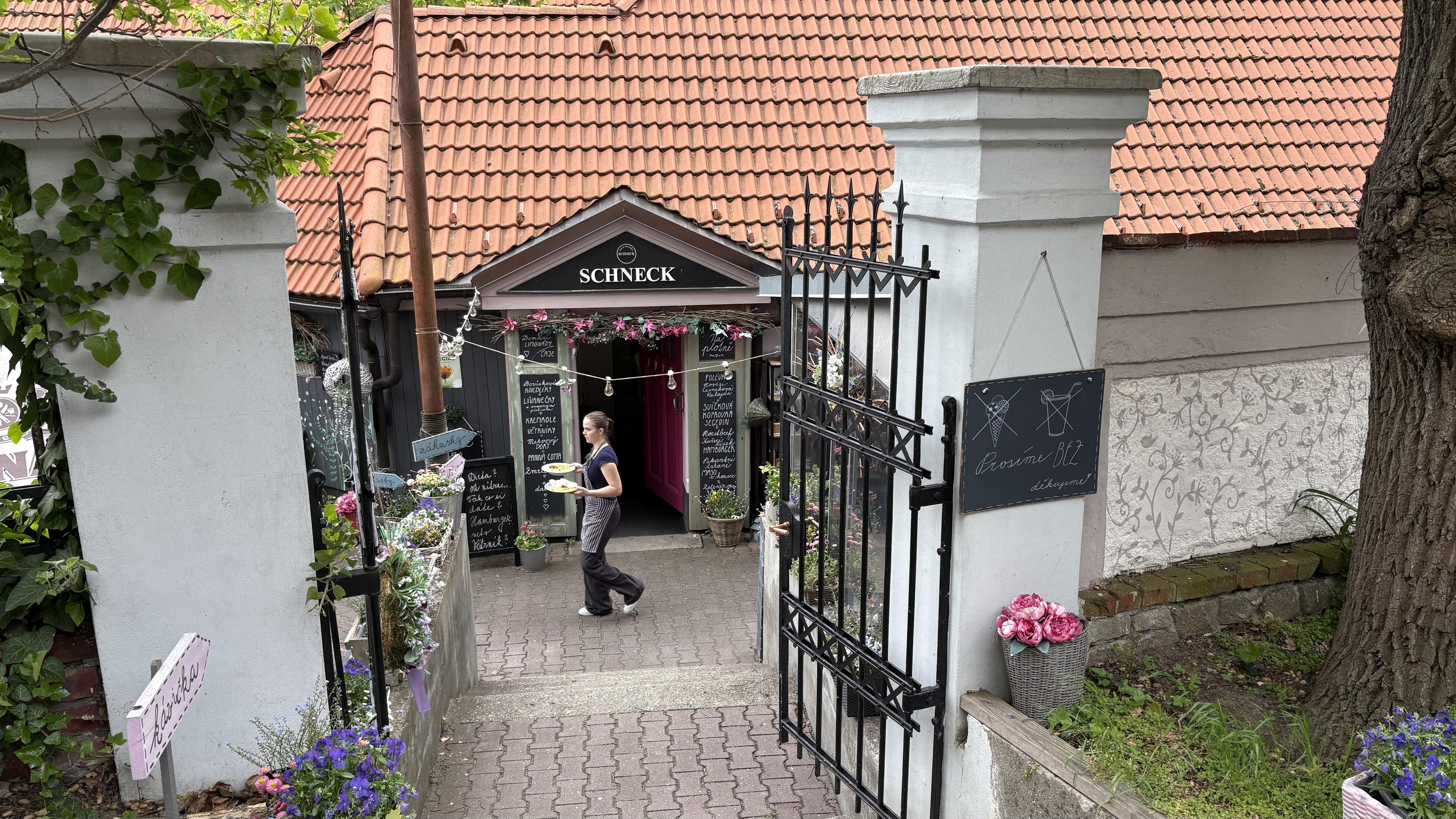 Schneck Rodinný Restaurant foto 3