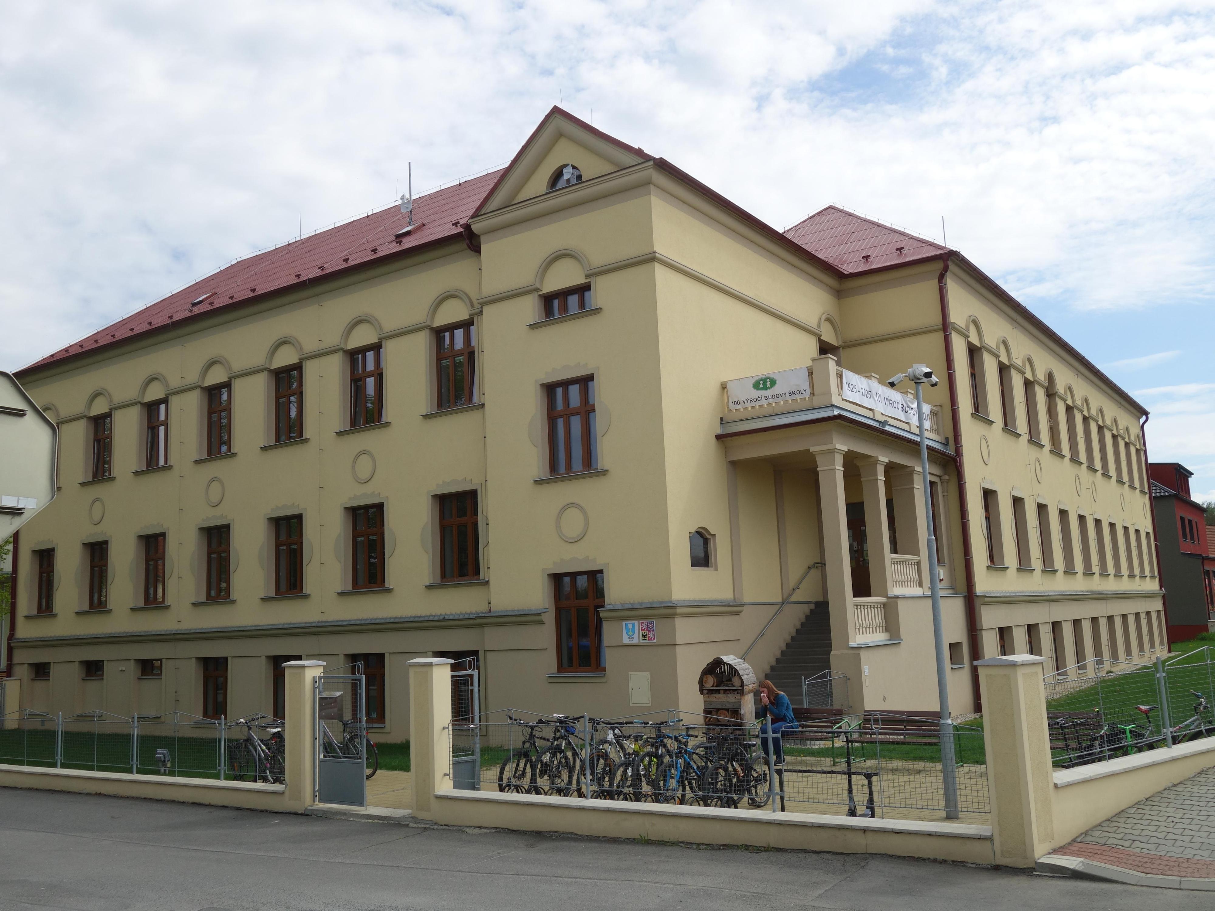 ZŠ a MŠ Kokory foto 2
