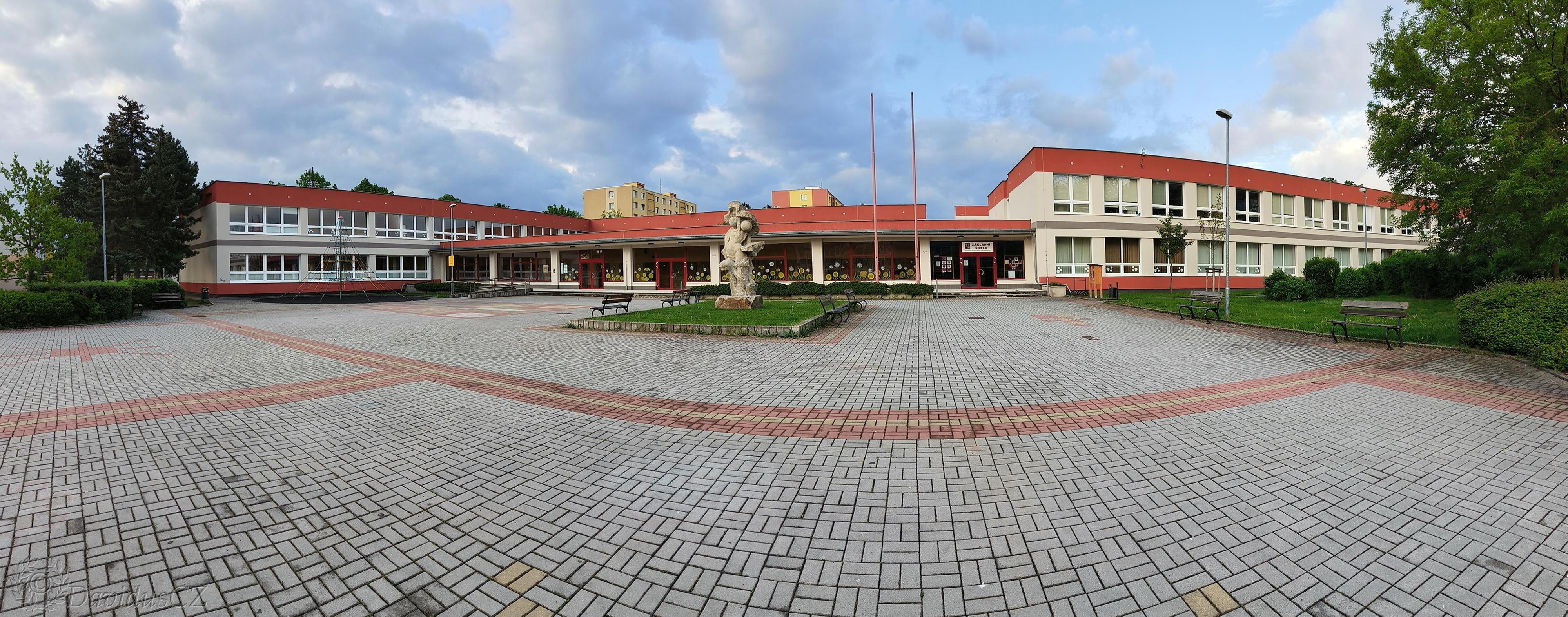 ZŠ Chomutov, Akademika Heyrovského foto 4