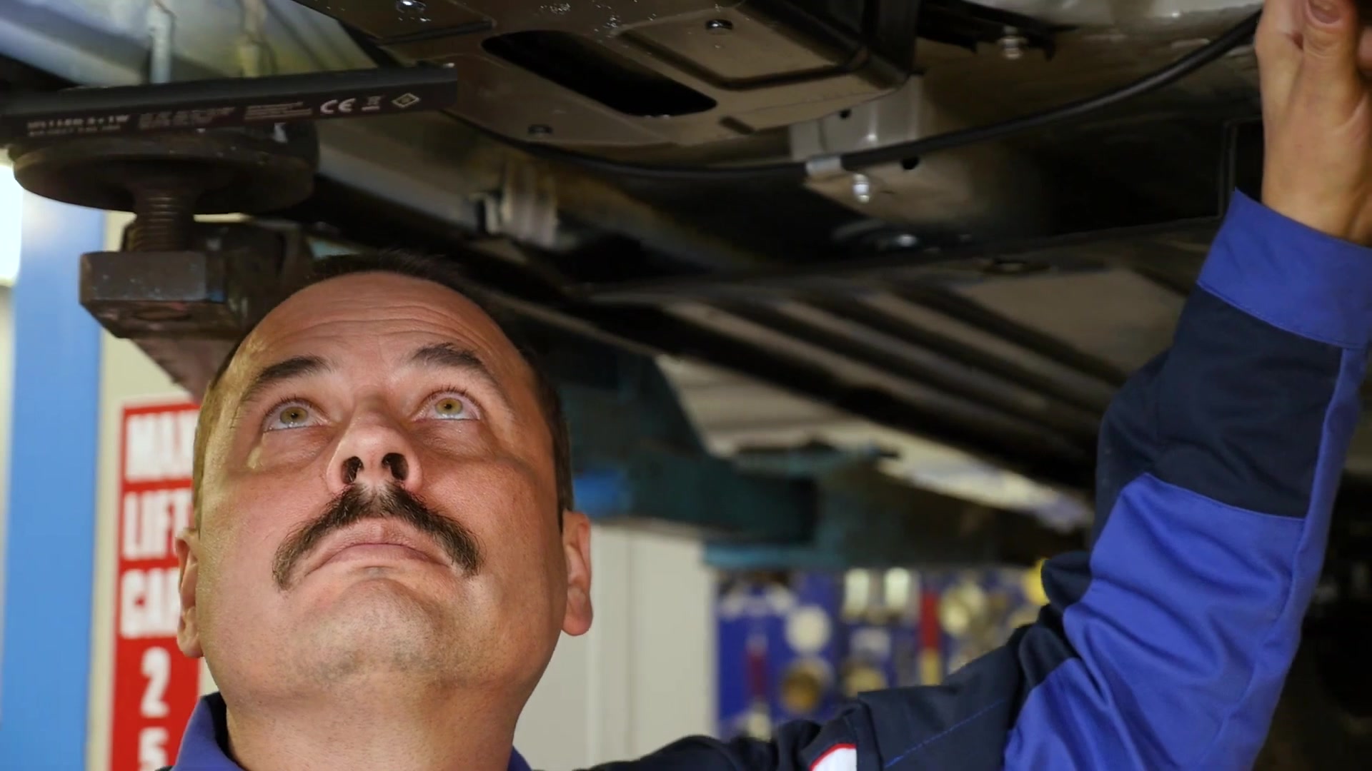 UH CAR foto 2 (náhled videa)