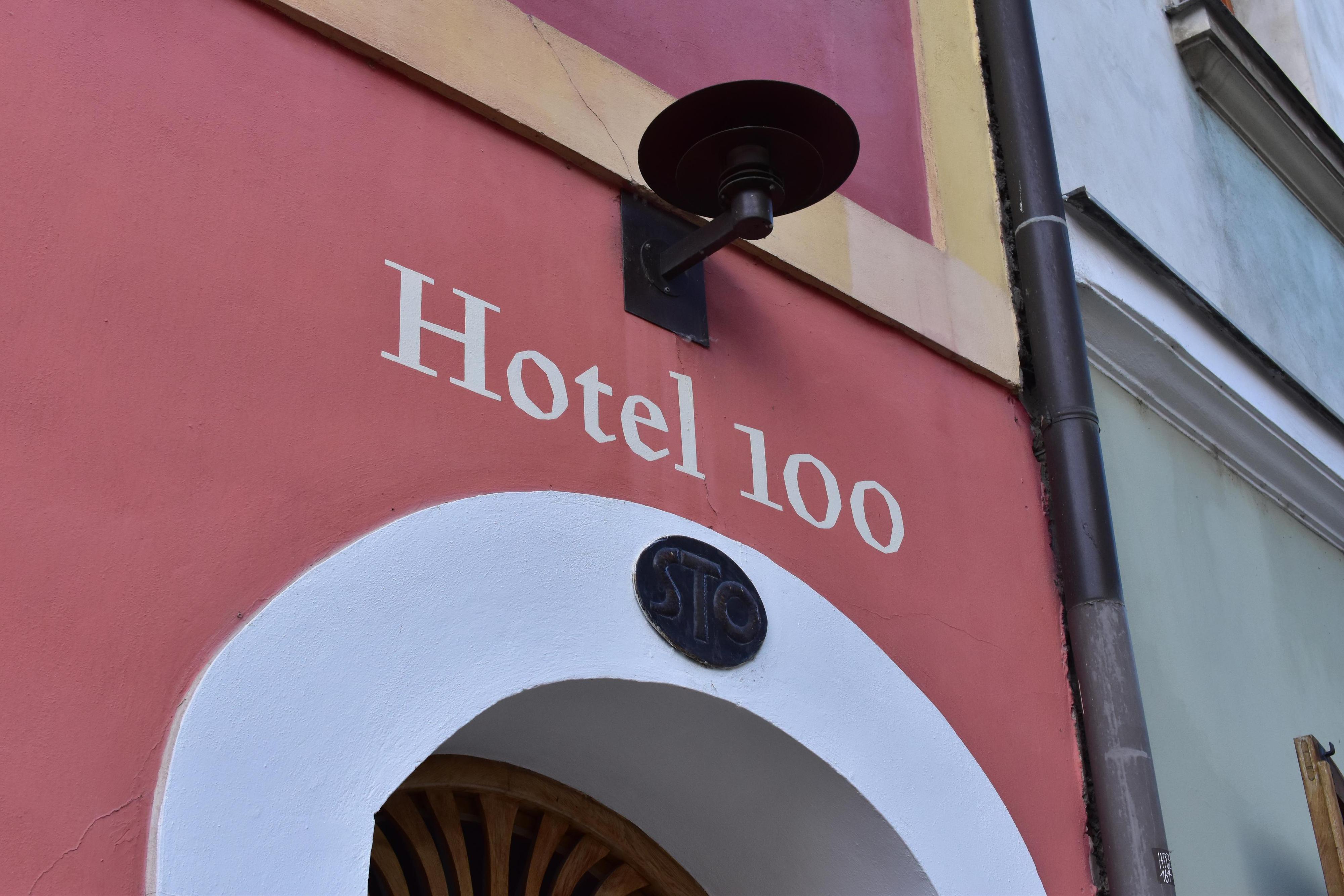 Hotel 100 foto 5