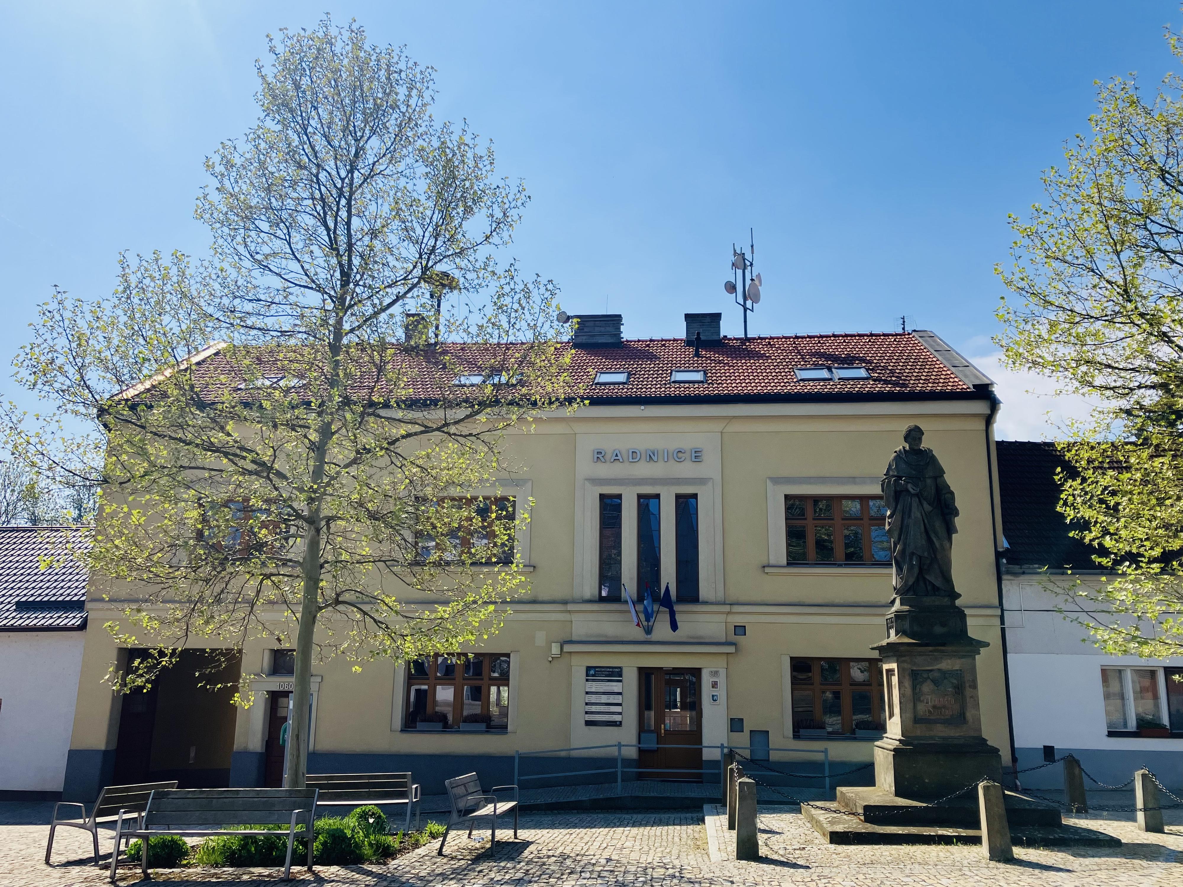 Úvaly - městský úřad foto 5